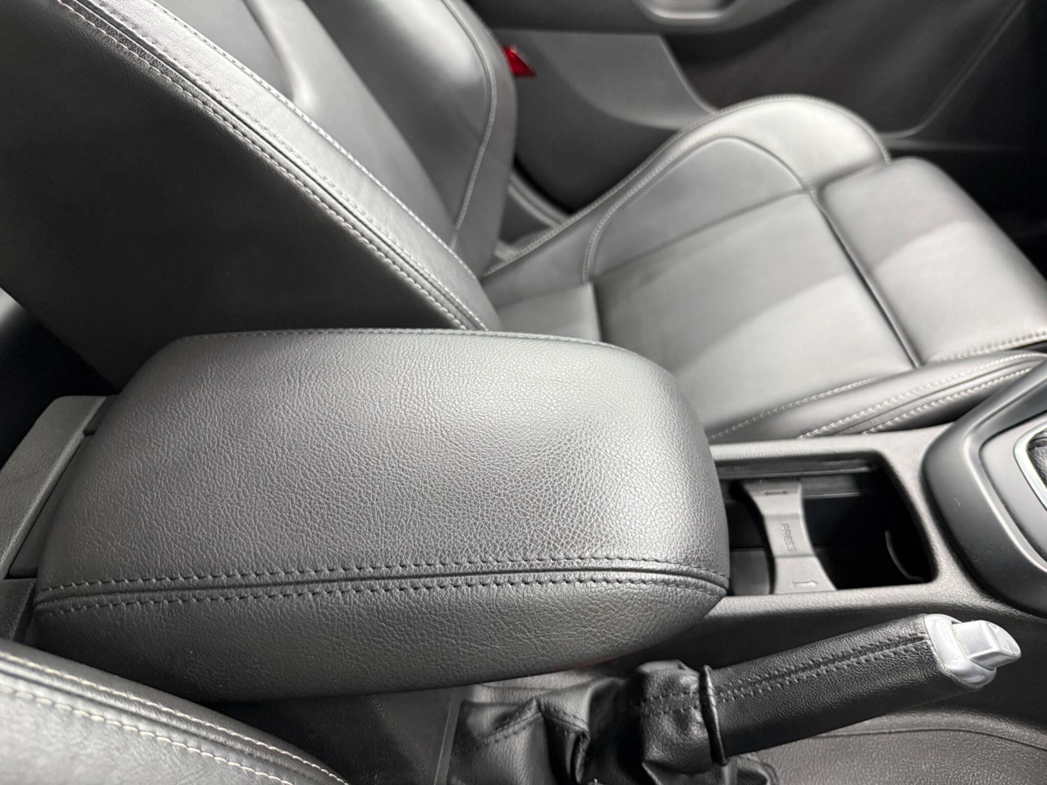 Ford Focus - Image 49