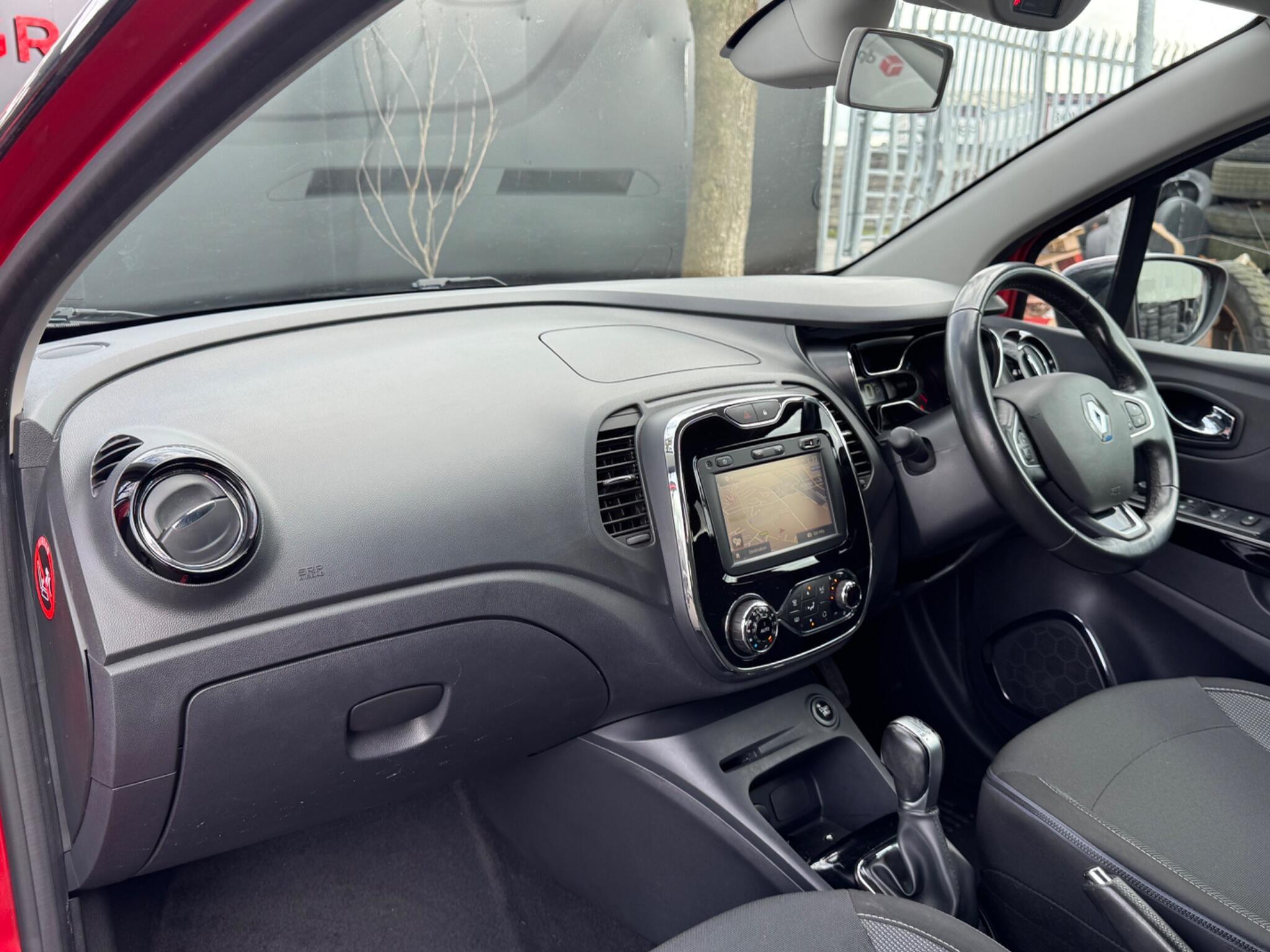 Renault Captur - Image 47