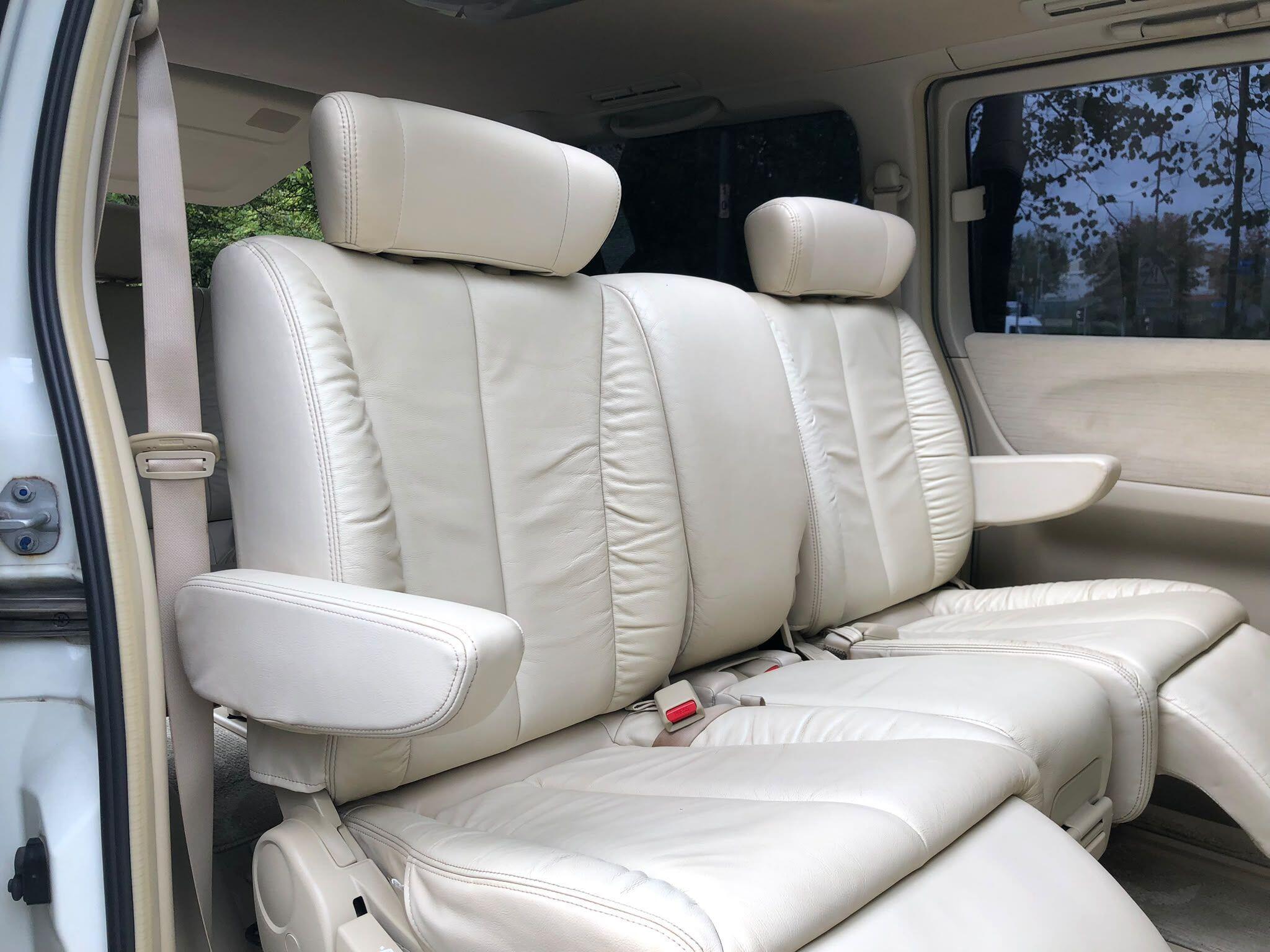 Nissan Elgrand - Image 18