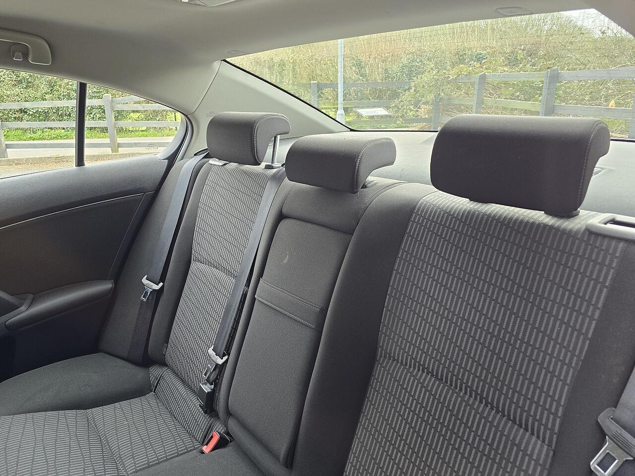 Toyota Avensis - Image 7