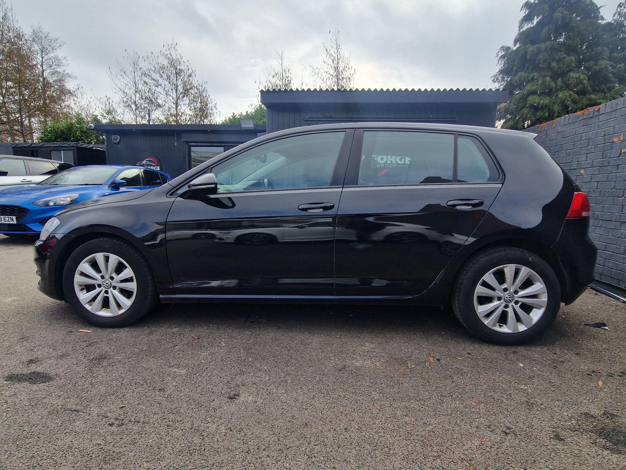 Volkswagen Golf - Image 19