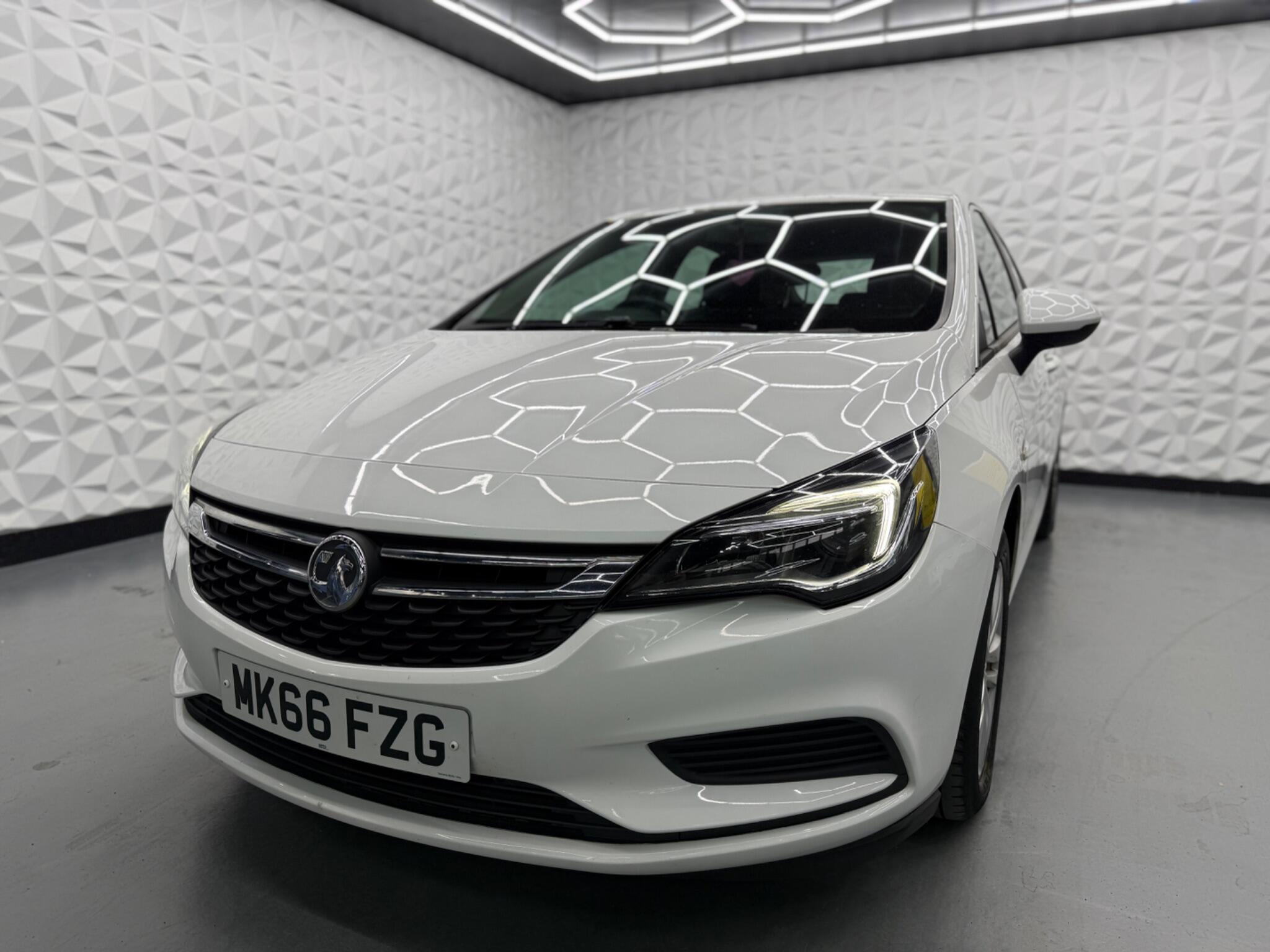 Vauxhall Astra - Image 10