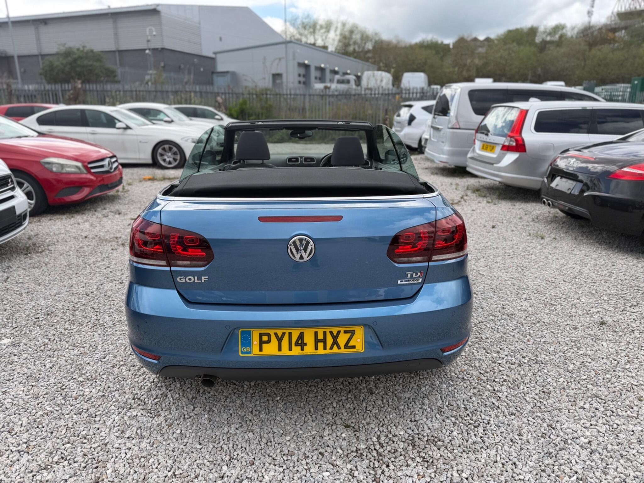 Volkswagen Golf - Image 8