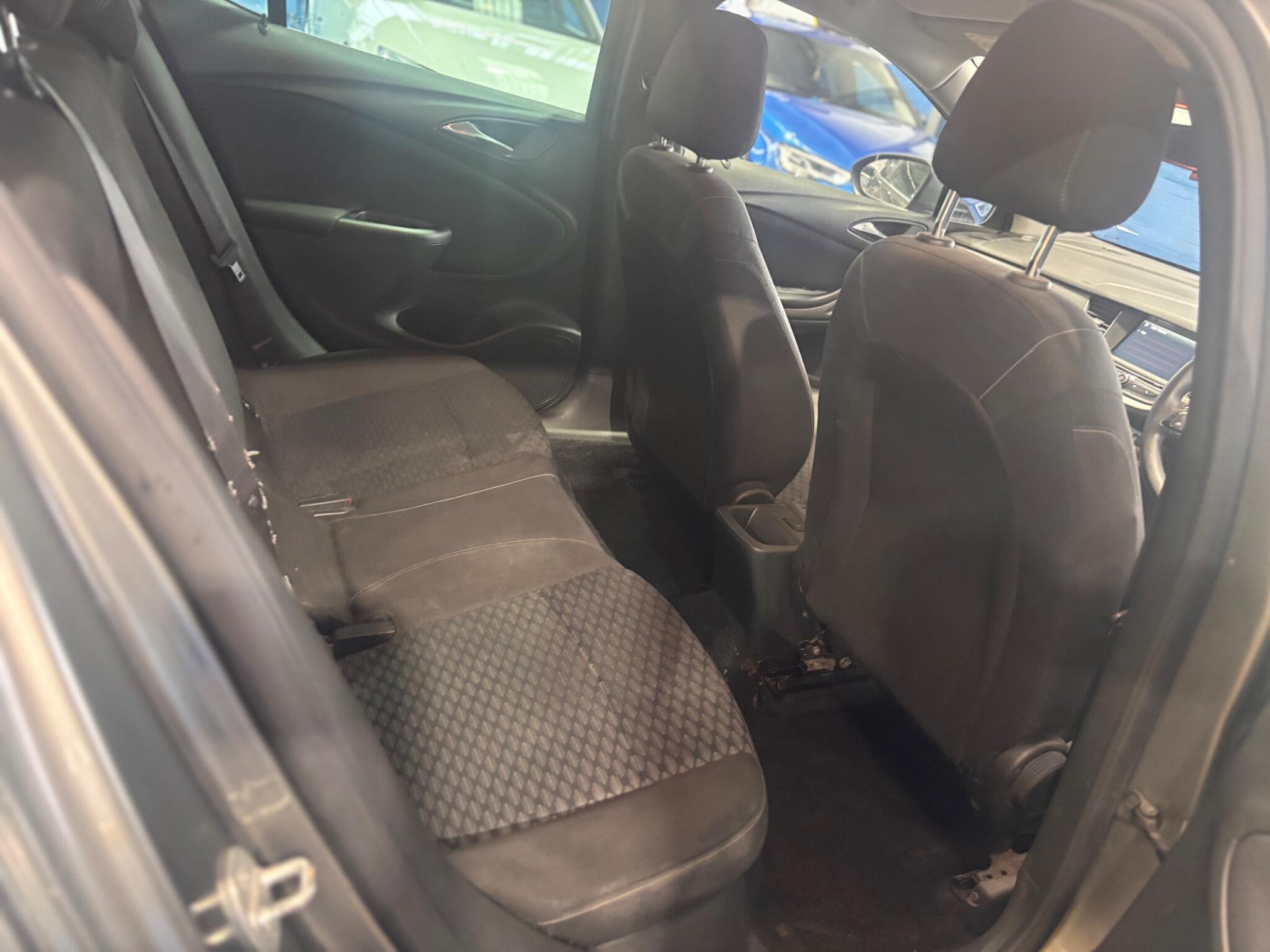 Vauxhall Astra - Image 18