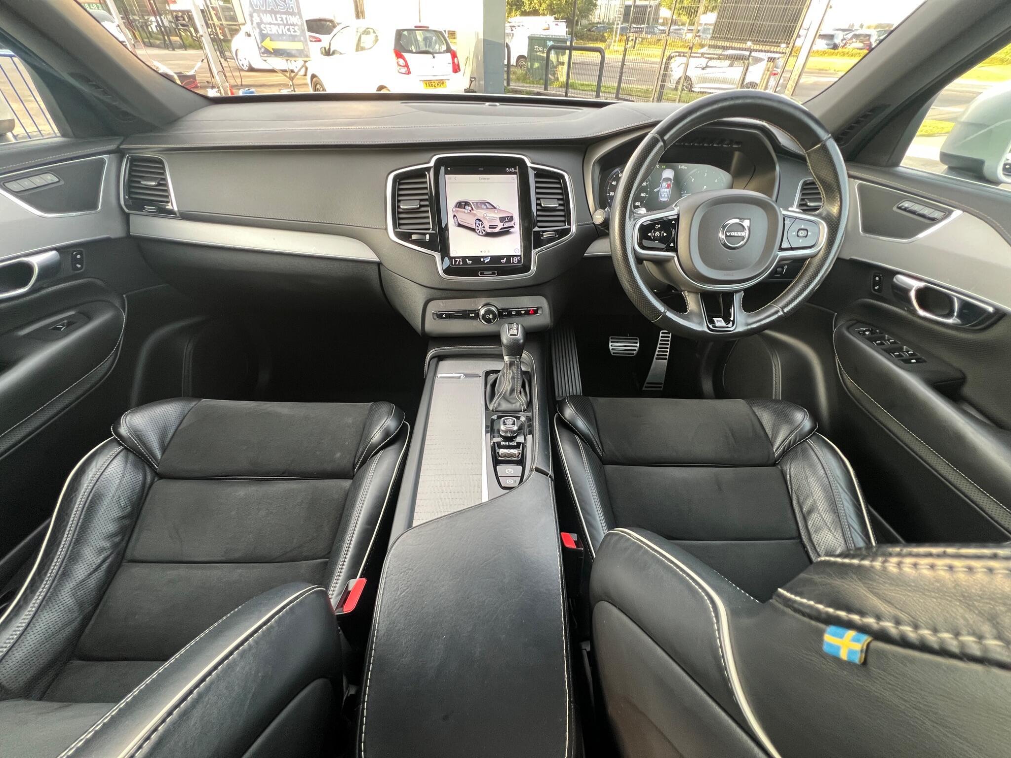 Volvo XC90 - Image 14