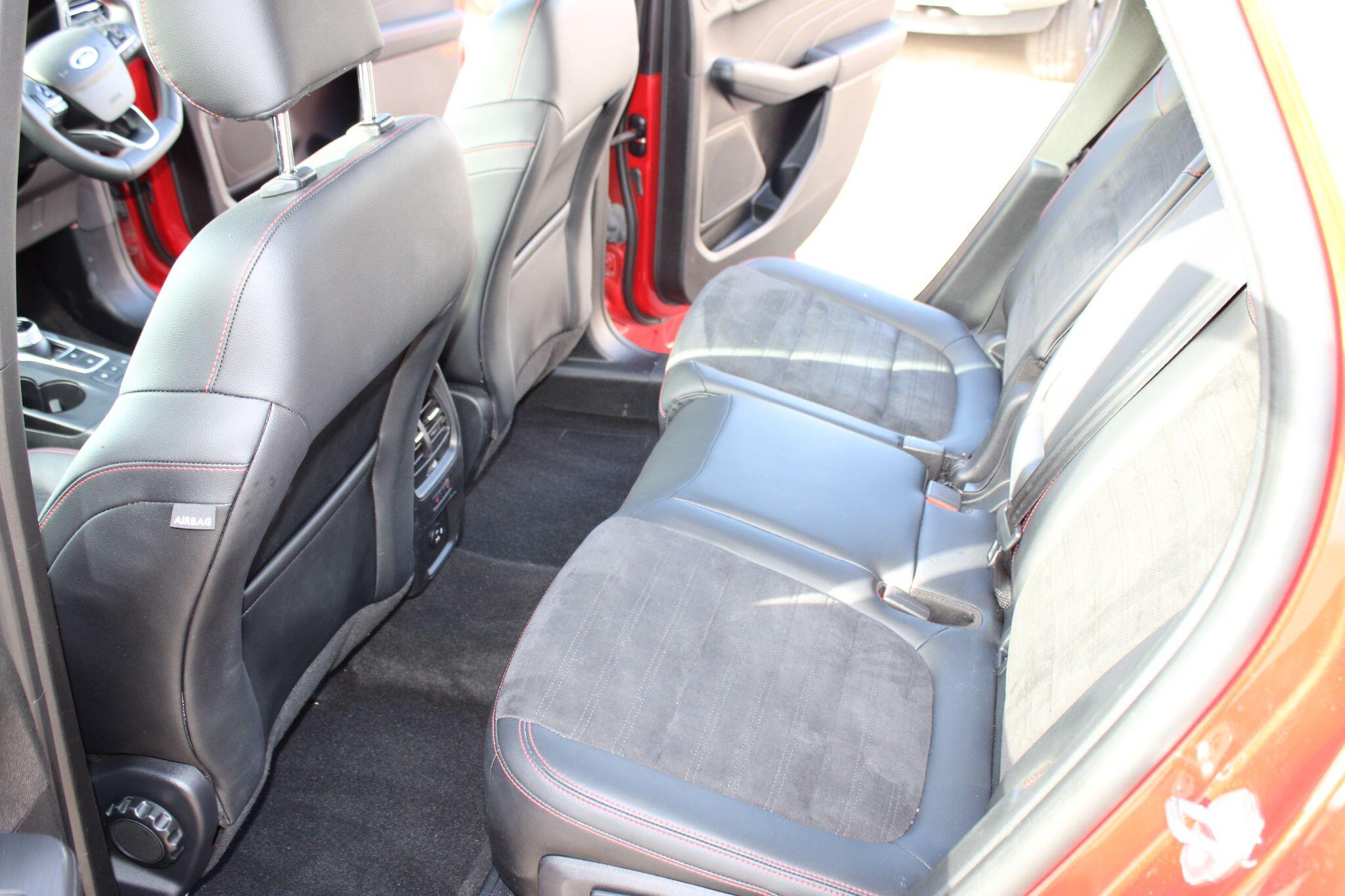 Ford Kuga - Image 14