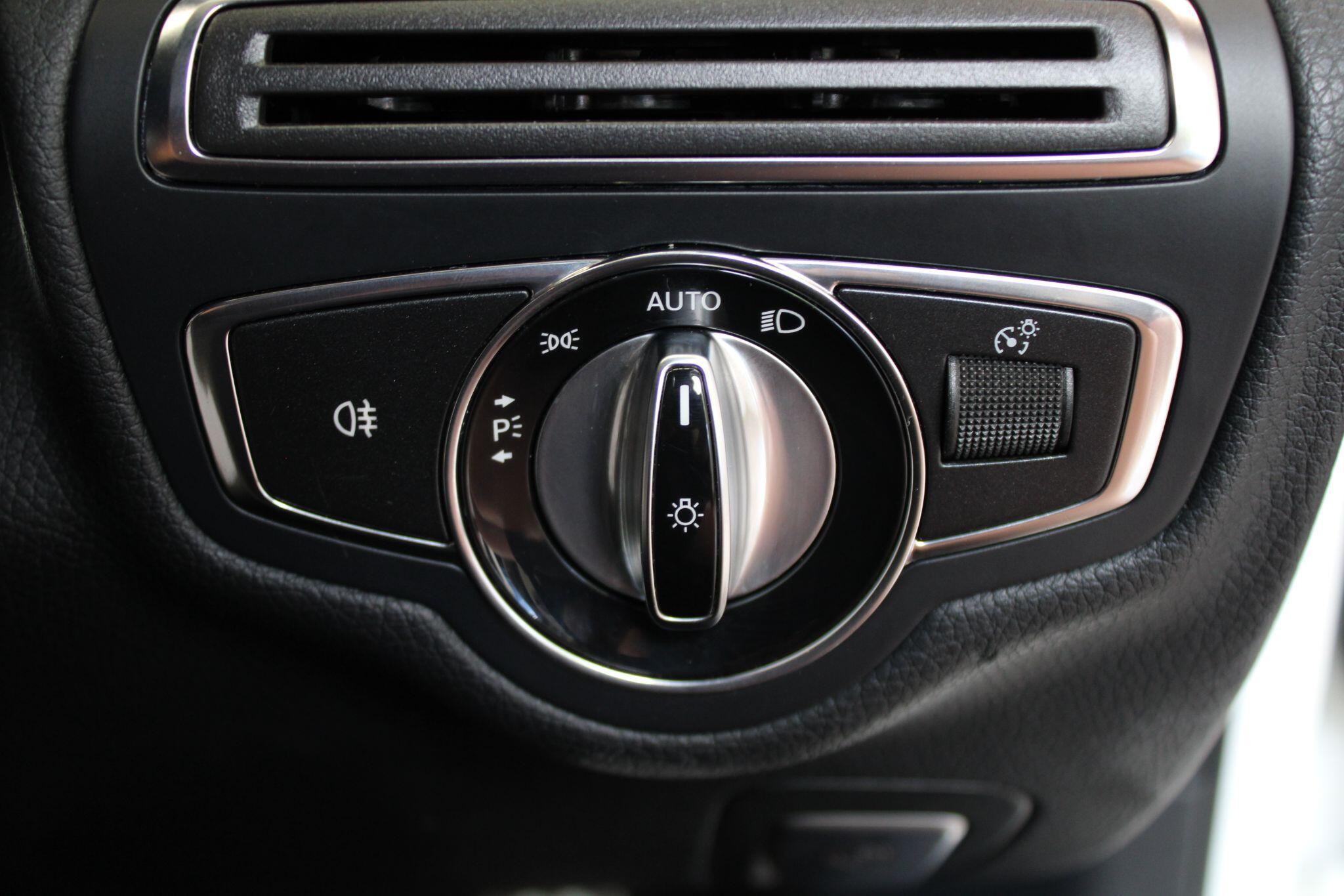 Mercedes C Class - Image 48