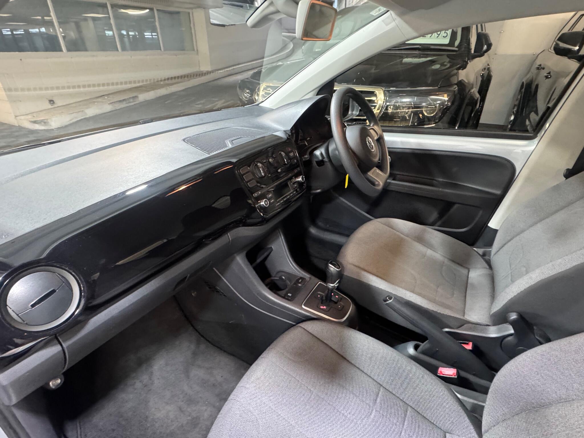 Volkswagen up! - Image 10