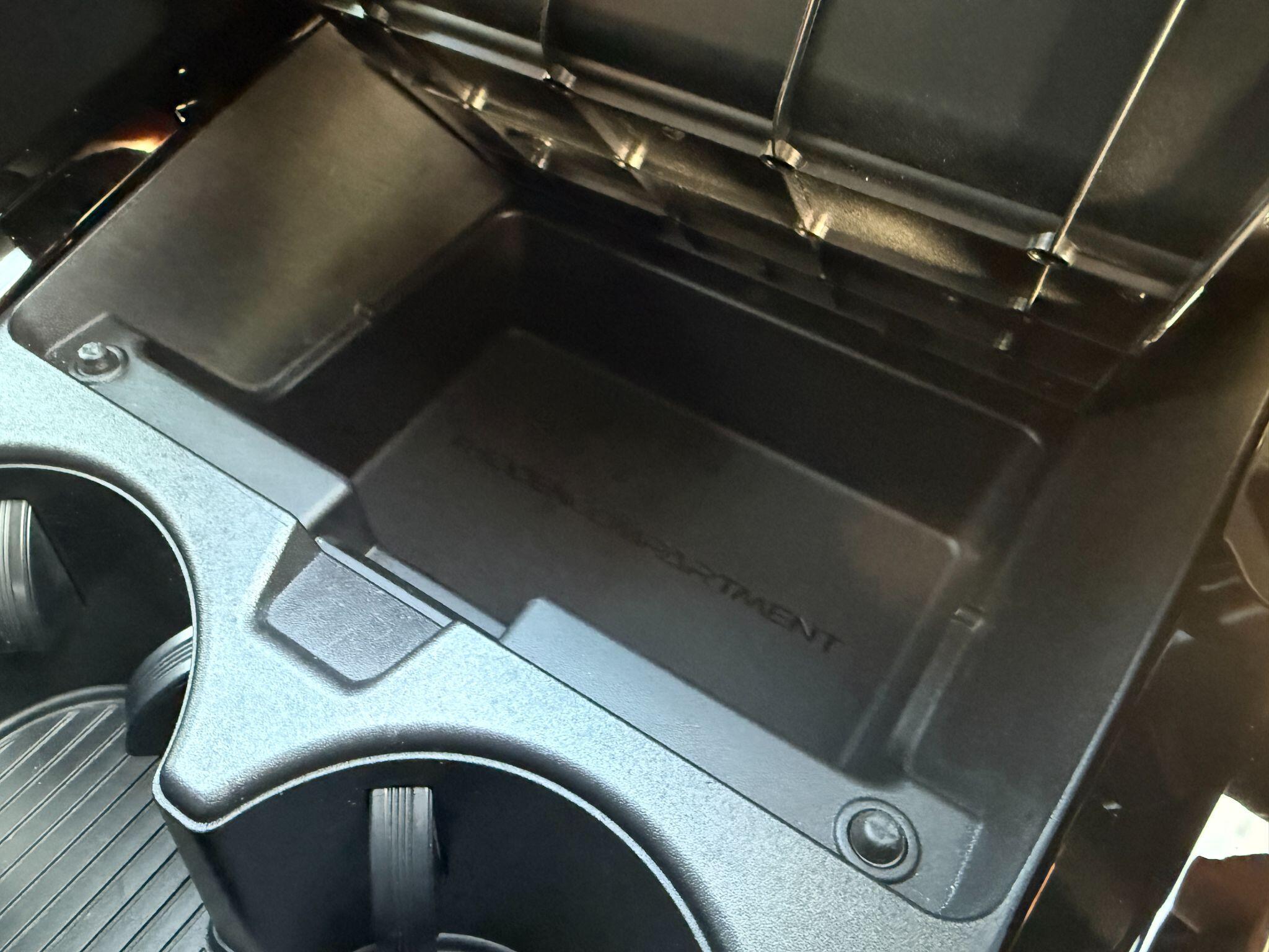 Toyota Prius - Image 57