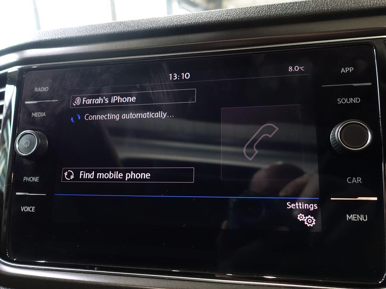 Volkswagen T-Roc - Image 36