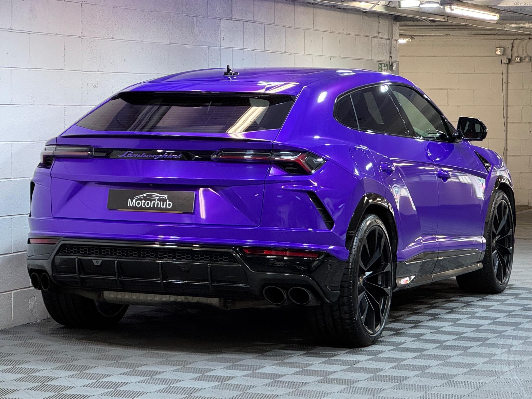 Lamborghini Urus - Image 4