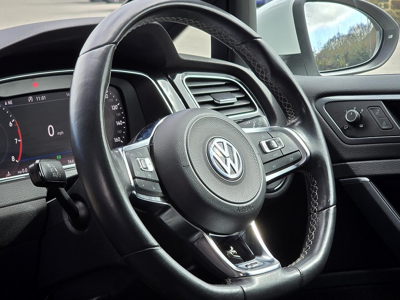 Volkswagen Golf - Image 5
