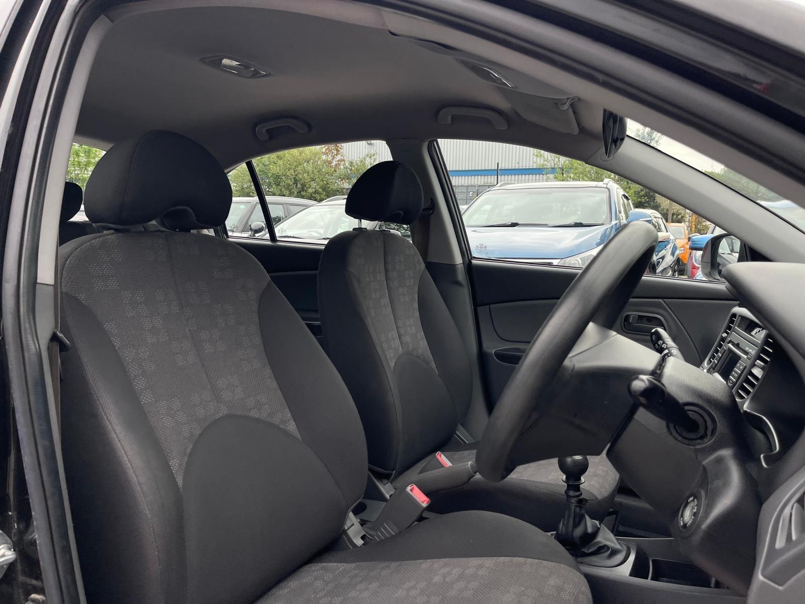 Kia Rio - Image 19