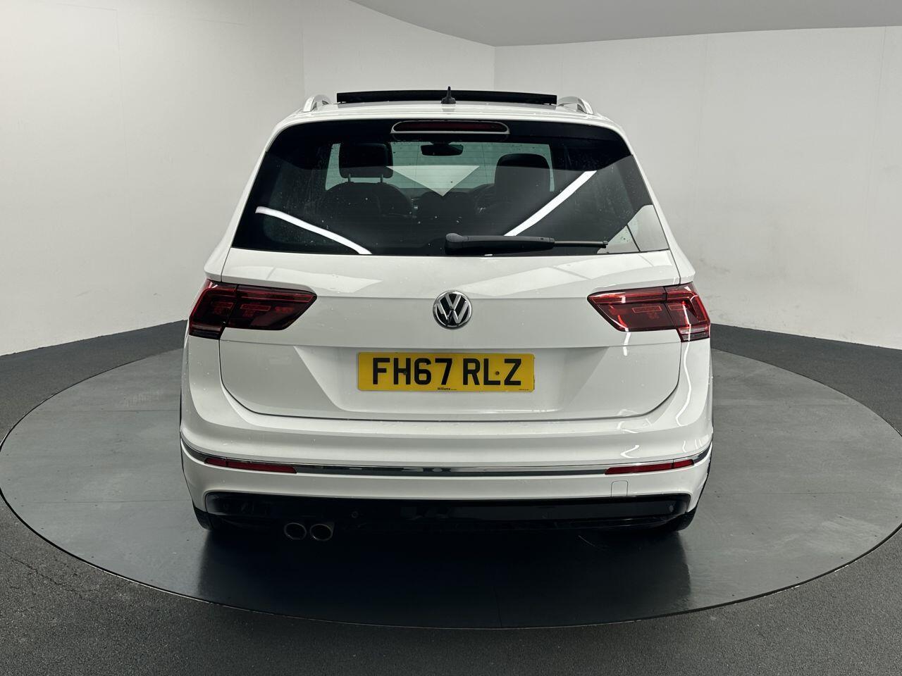 Volkswagen Tiguan - Image 9