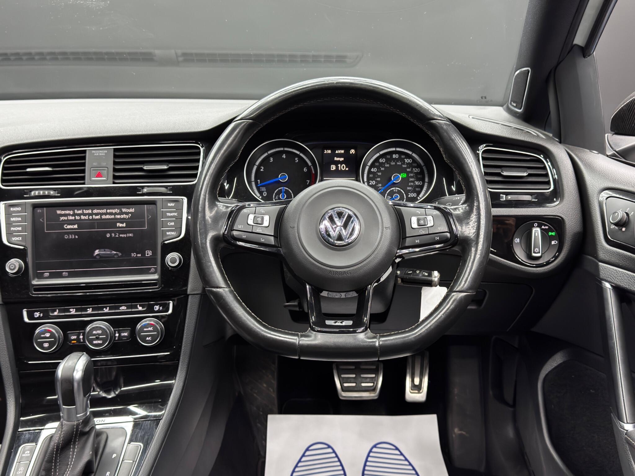 Volkswagen Golf - Image 17