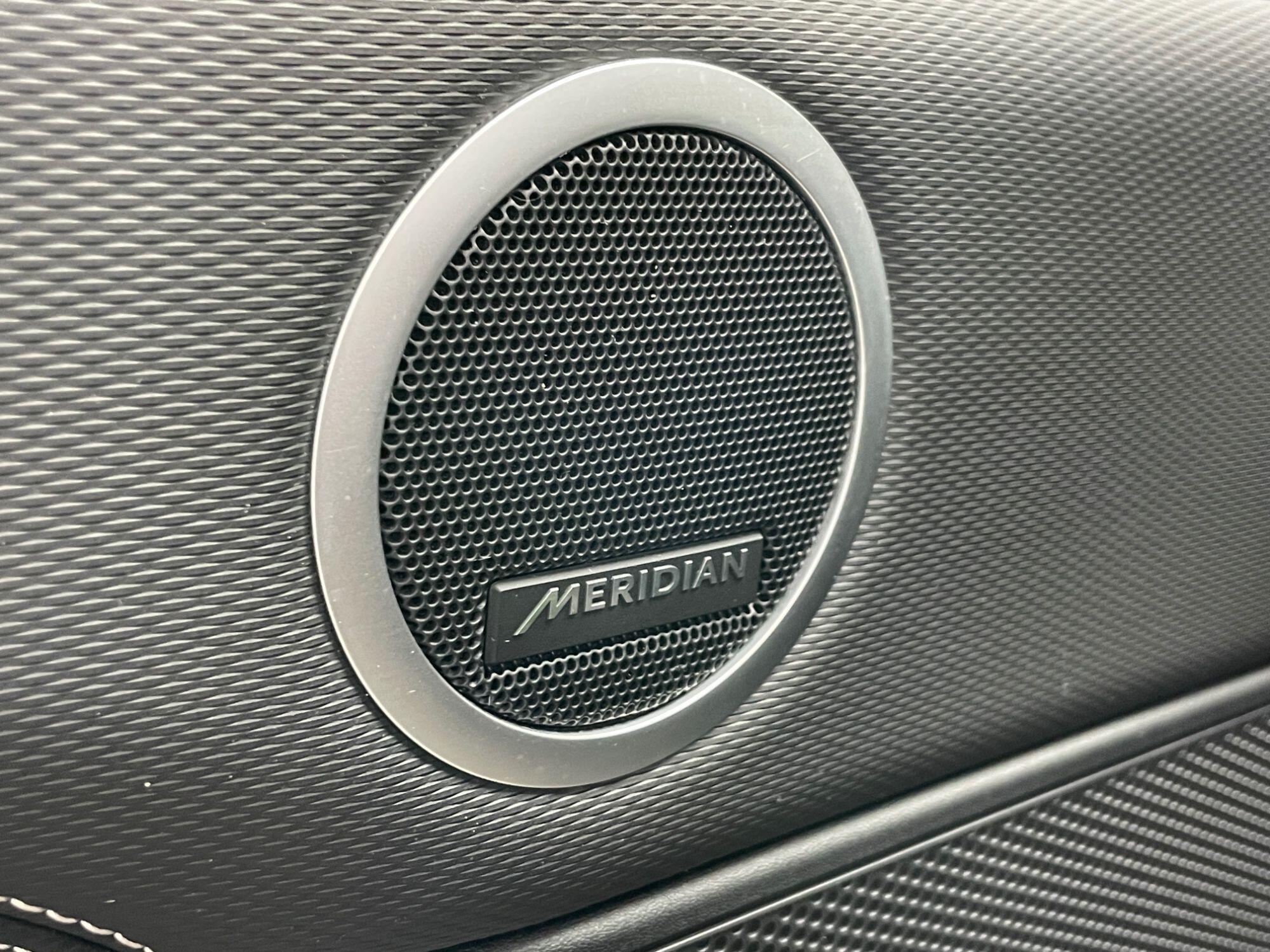 Land Rover Discovery - Image 37