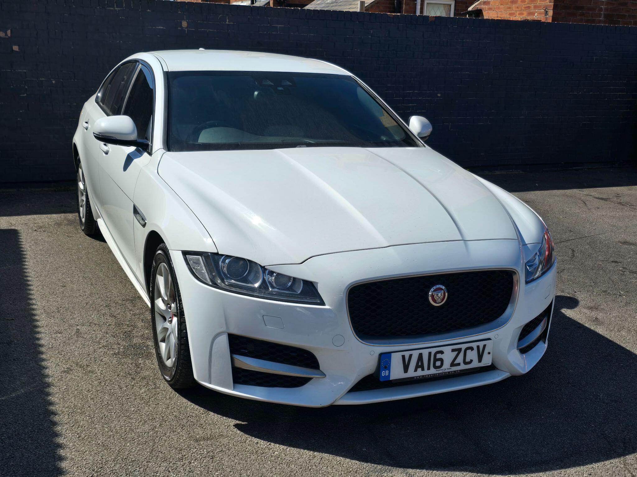 Jaguar XF - Image 3