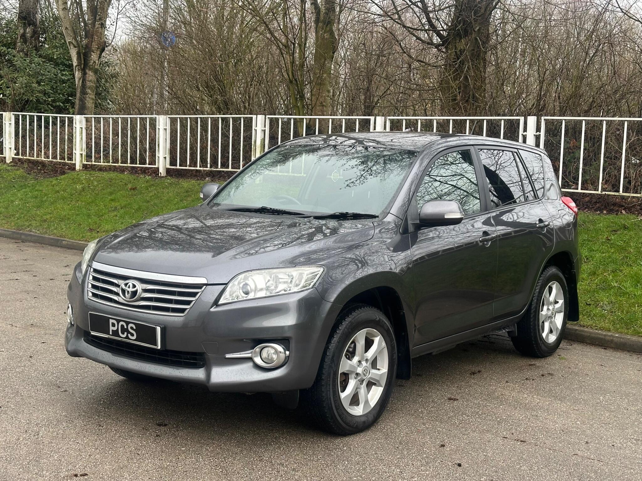 Toyota RAV4 - Image 8