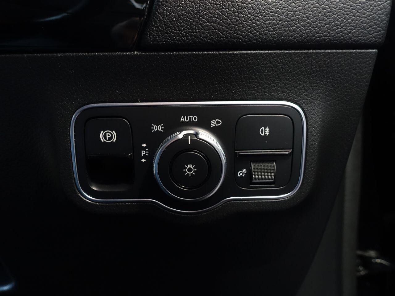 Mercedes-benz GLA - Image 25