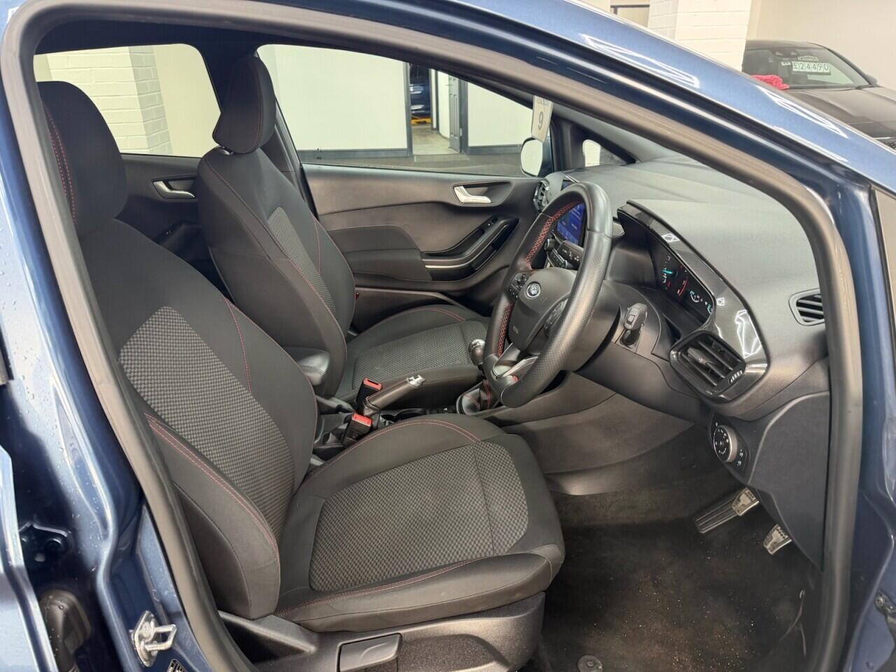 Ford Fiesta - Image 15