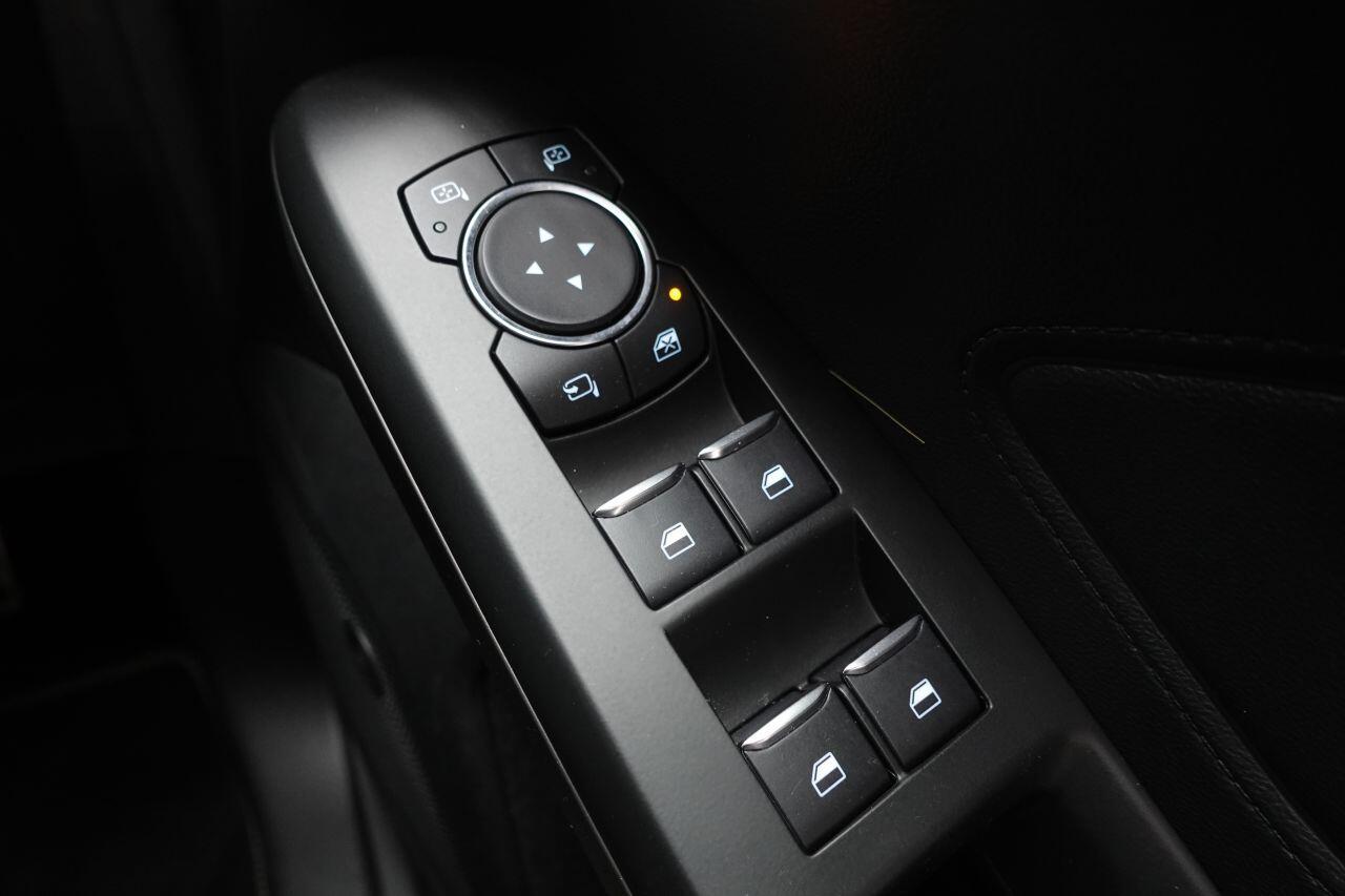 Ford Focus - Image 59