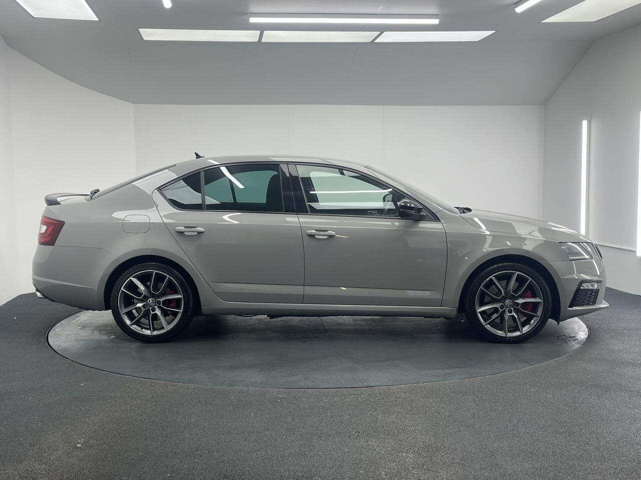 Skoda Octavia - Image 22