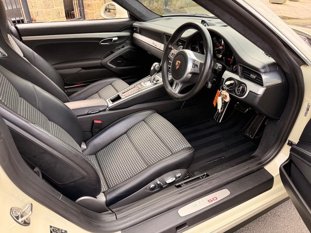 Porsche 911 - Image 67