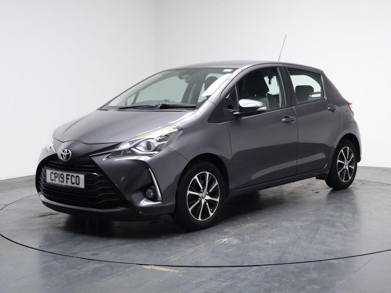 Toyota Yaris - Image 6