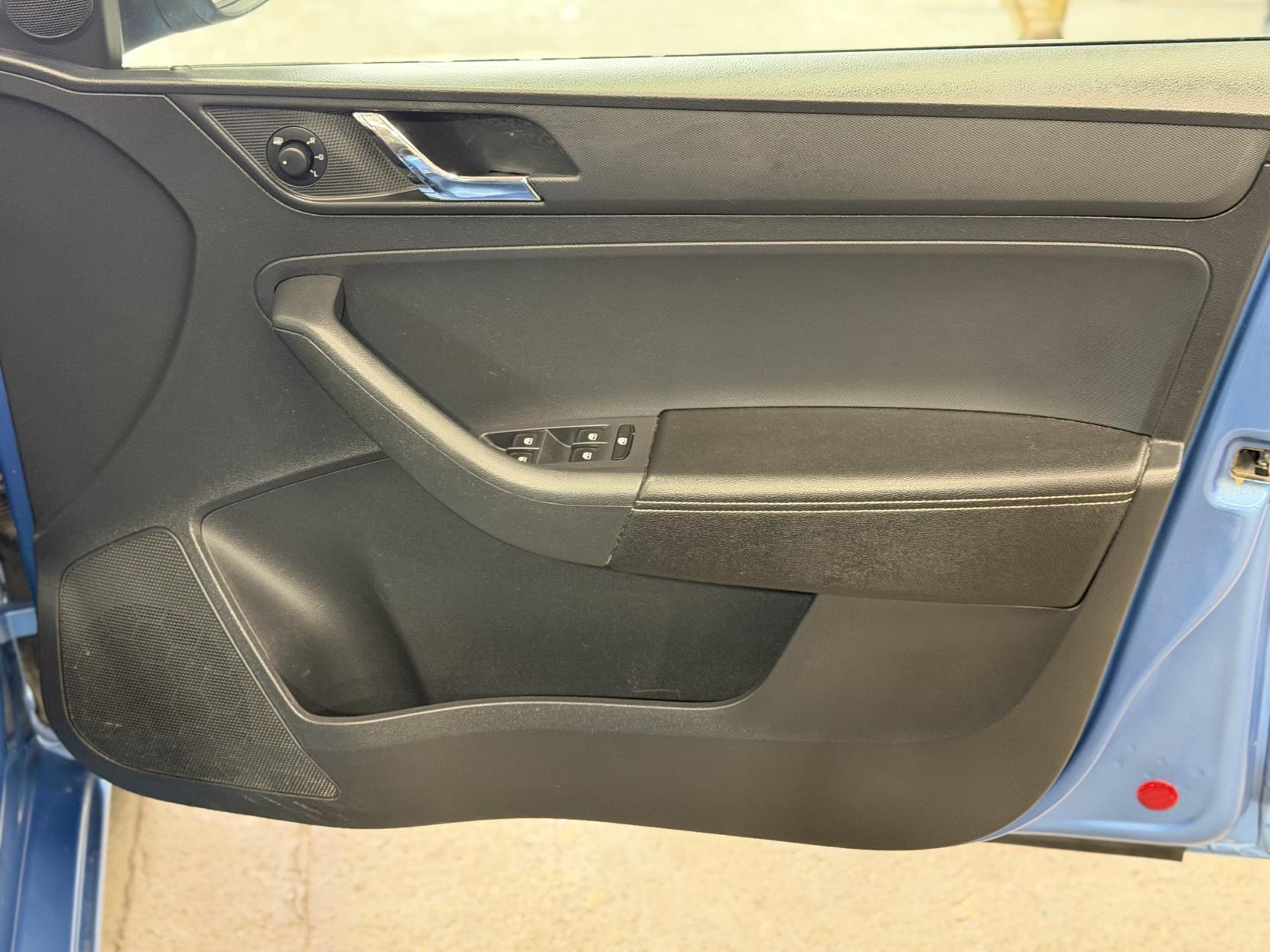 Skoda Rapid - Image 20