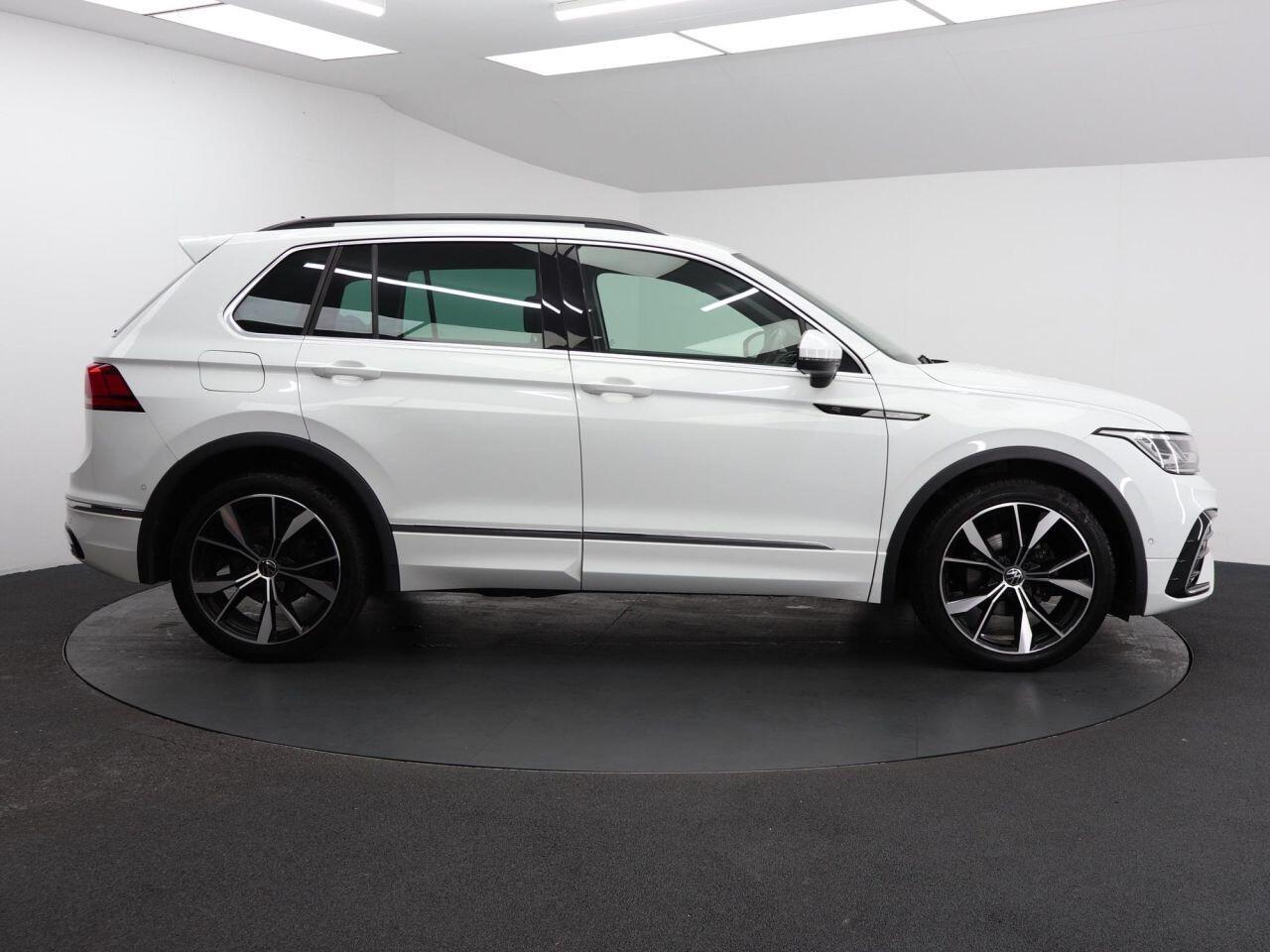 Volkswagen Tiguan - Image 12