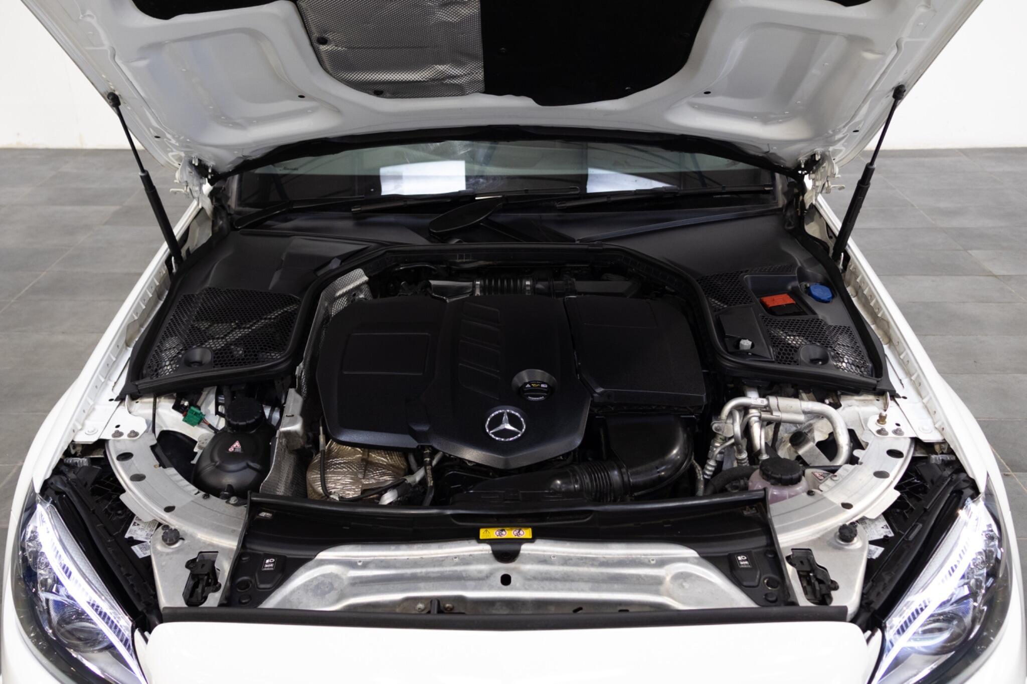 Mercedes C Class - Image 48