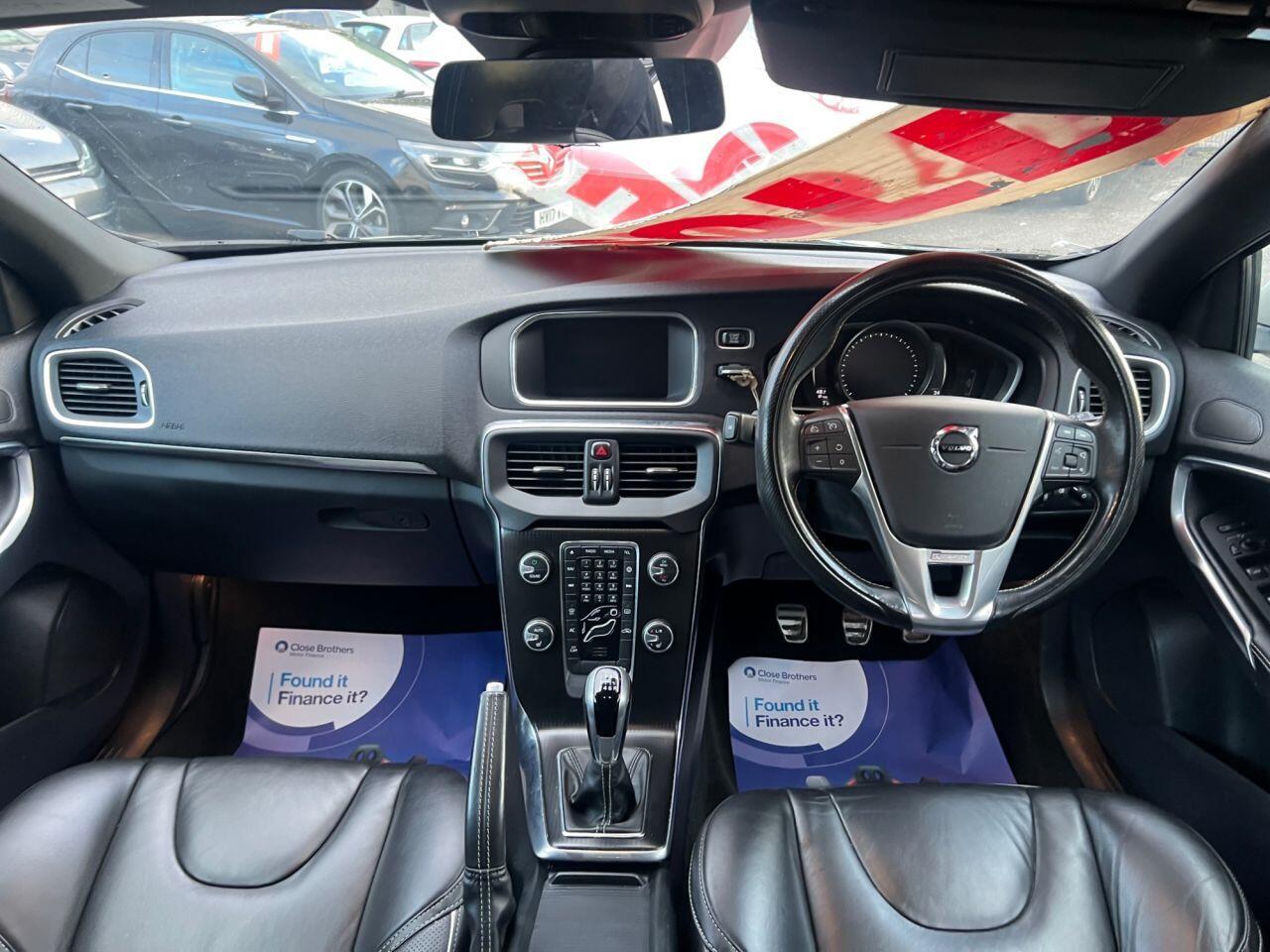 Volvo V40 - Image 18