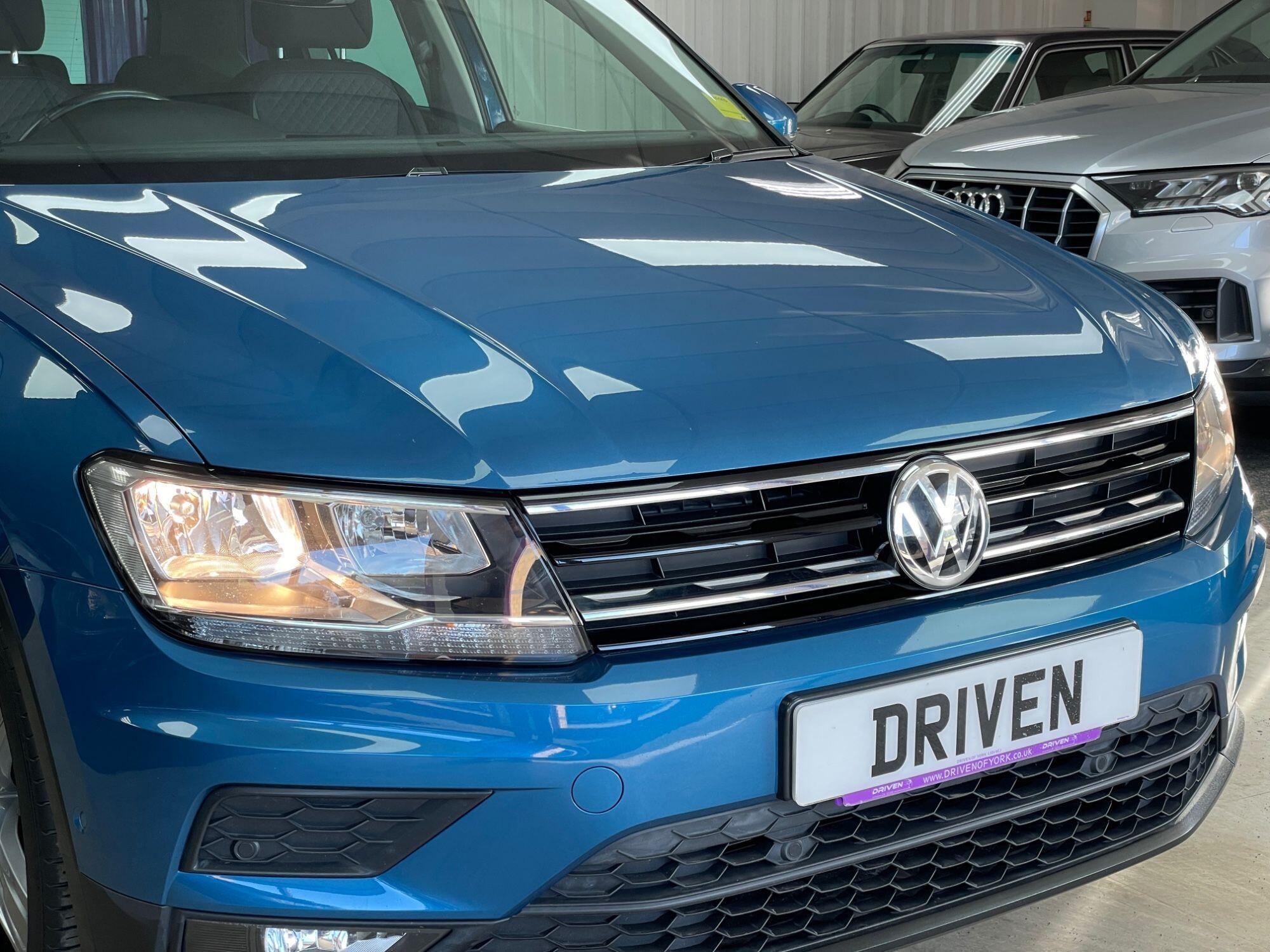Volkswagen Tiguan - Image 4