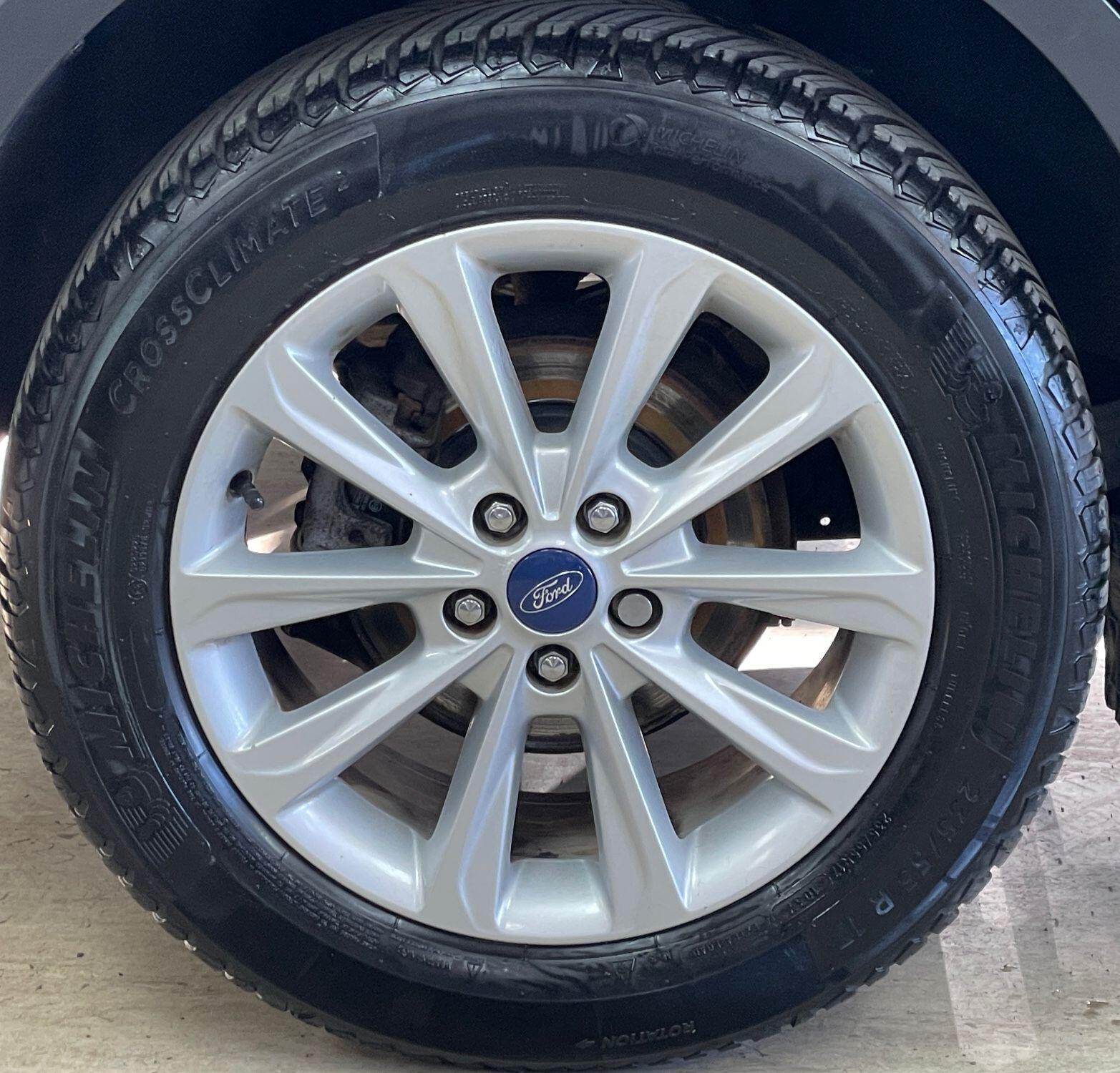 Ford Kuga - Image 16