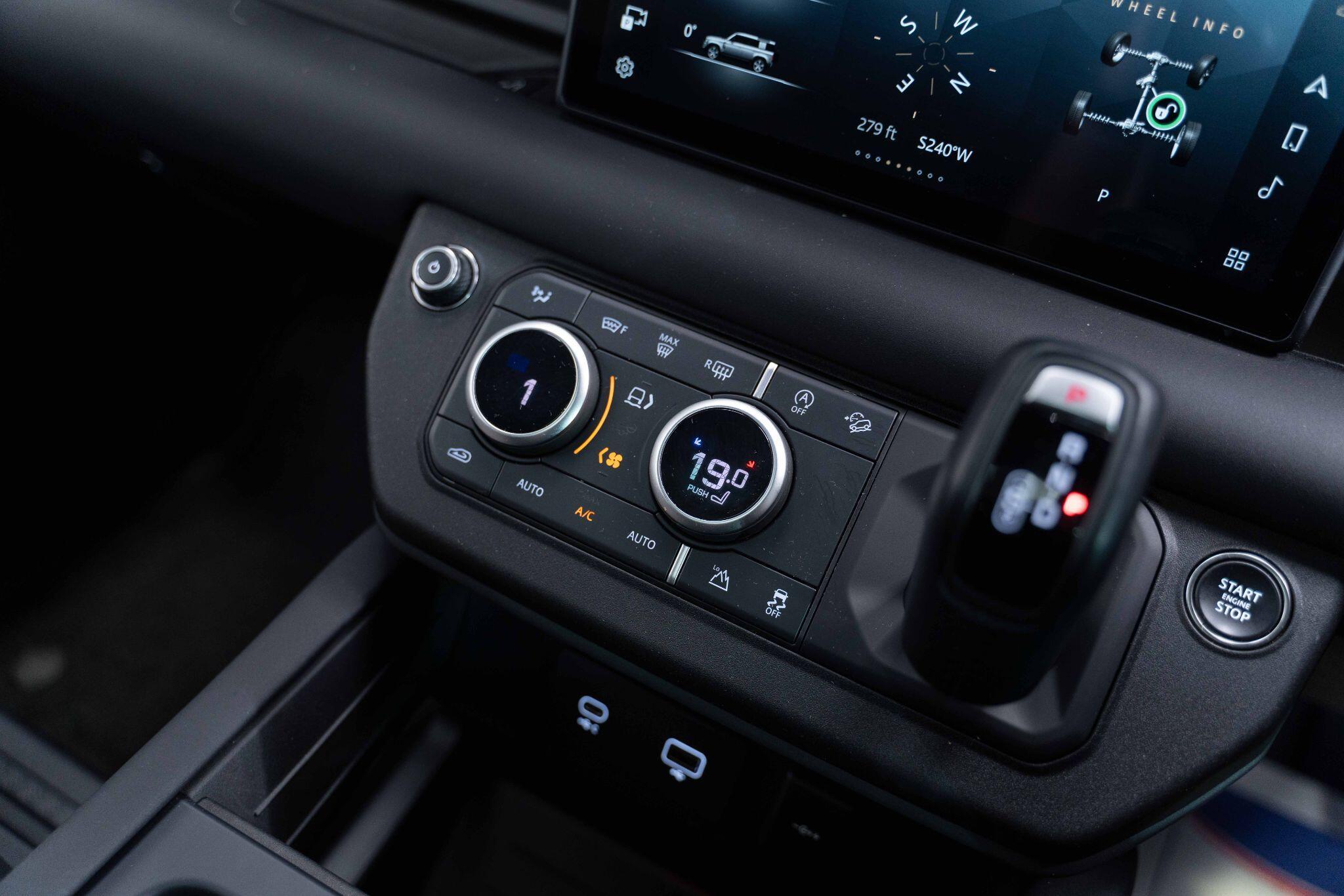 Land Rover Defender 110 - Image 20