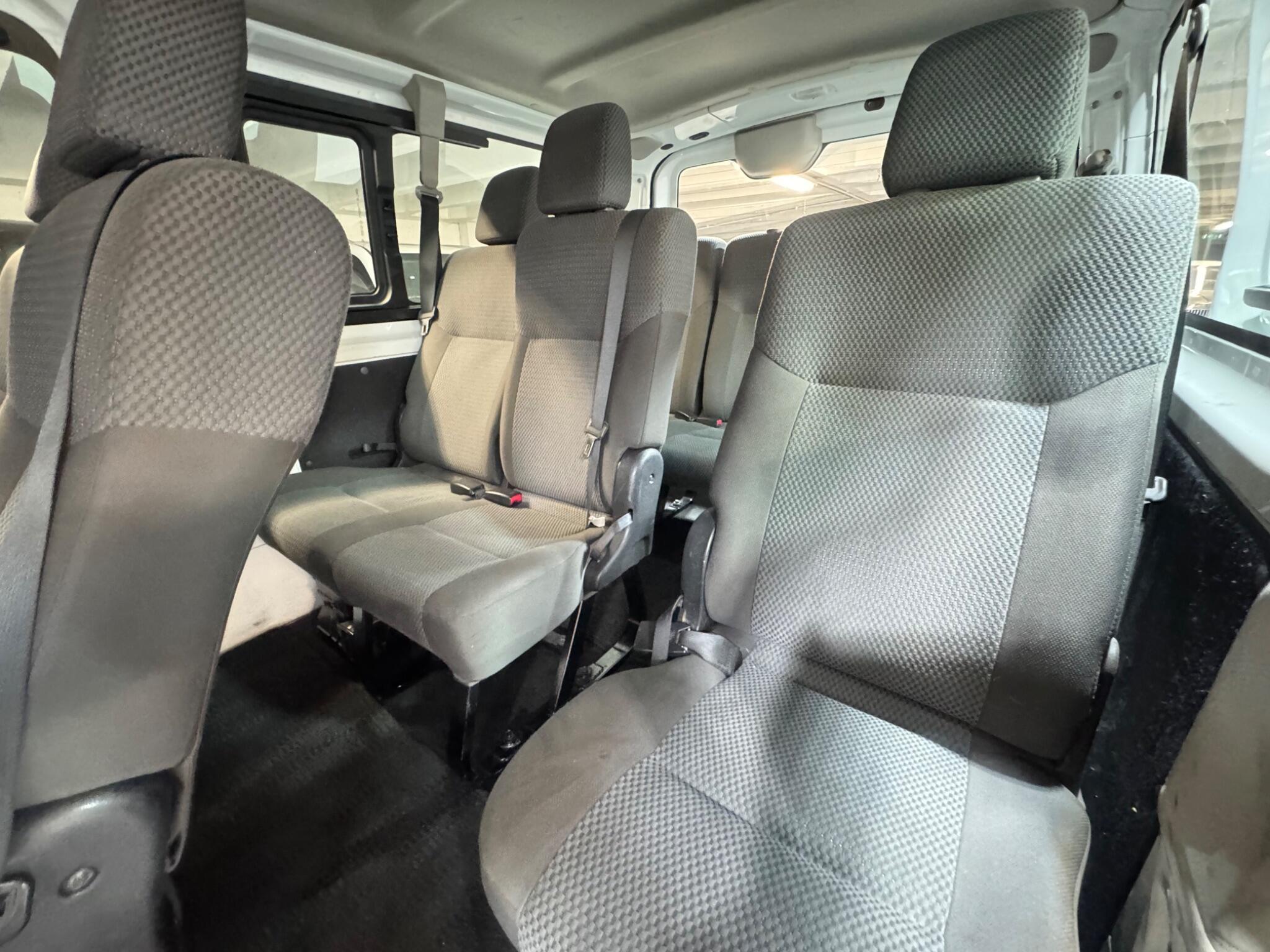 Nissan NV300 - Image 12