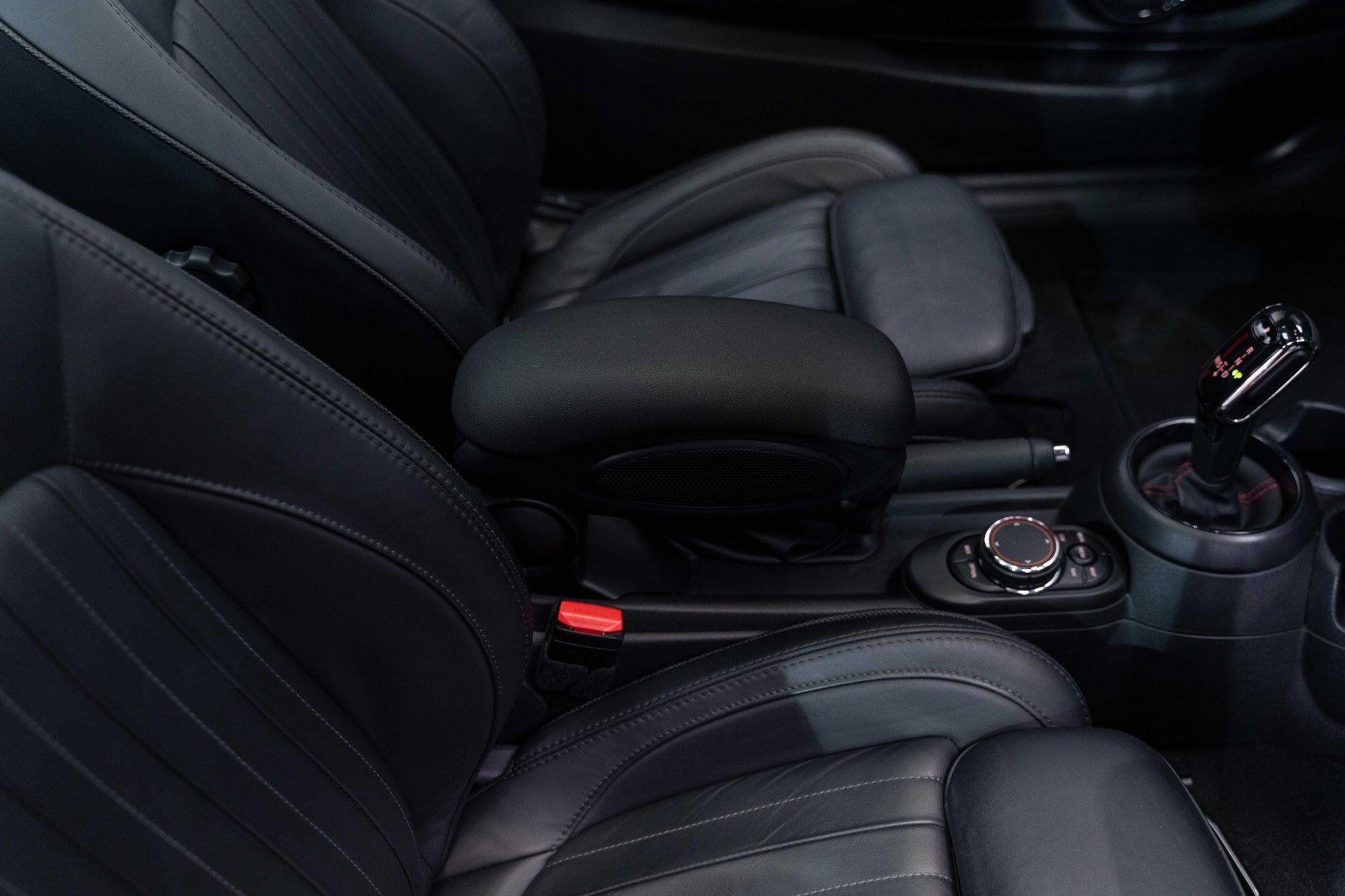 MINI Hatch - Image 4