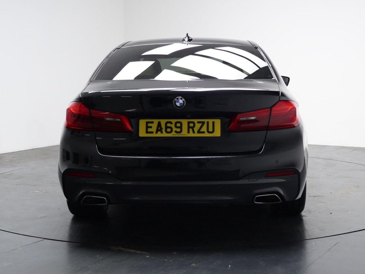 BMW 5 Series - Image 8