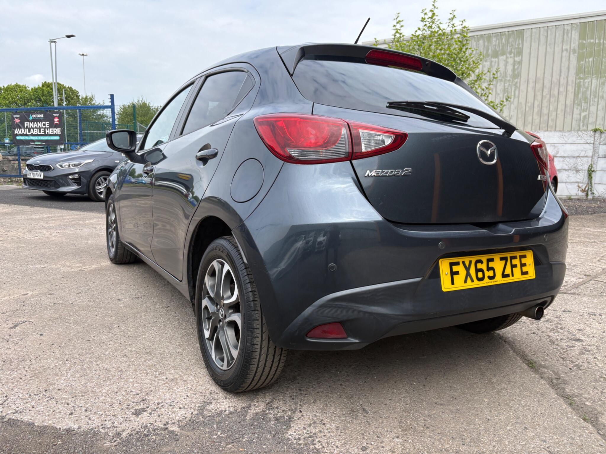 Mazda MAZDA2 - Image 11