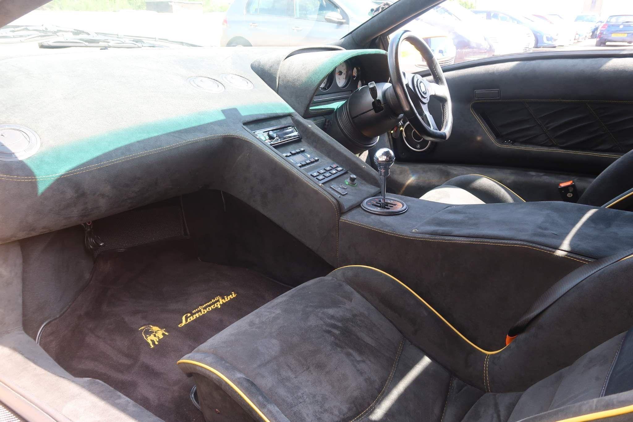Lamborghini Diablo - Image 15