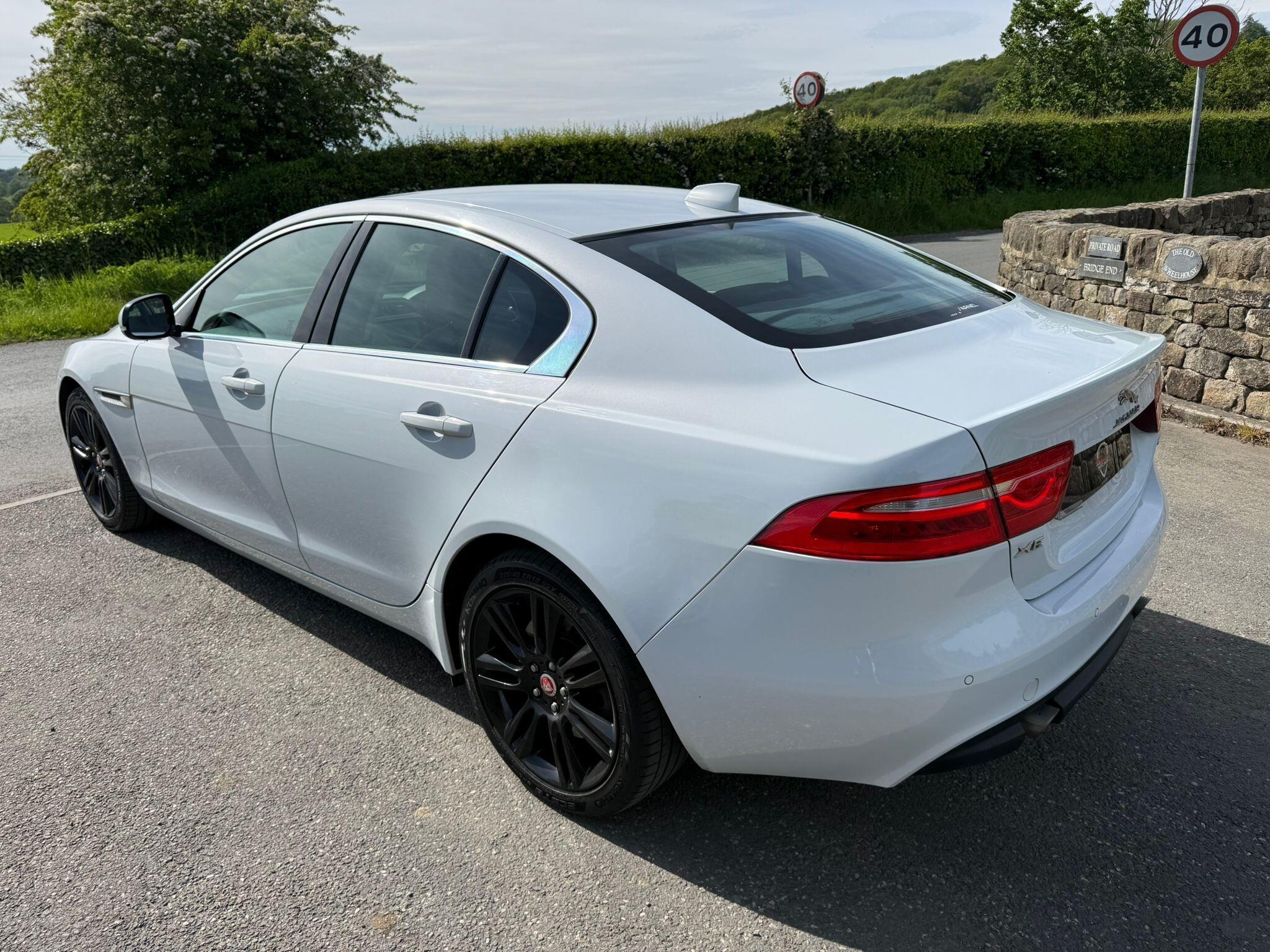 Jaguar XE - Image 16