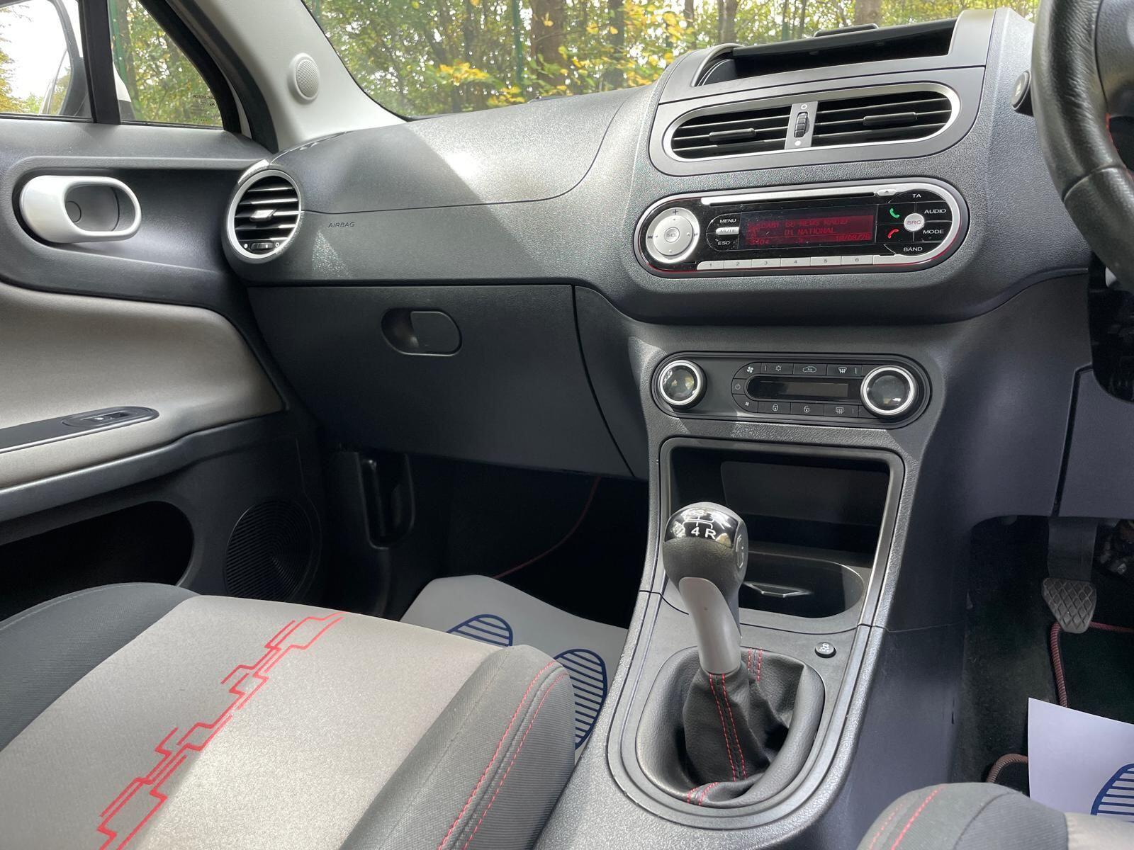 MG MG3 - Image 15
