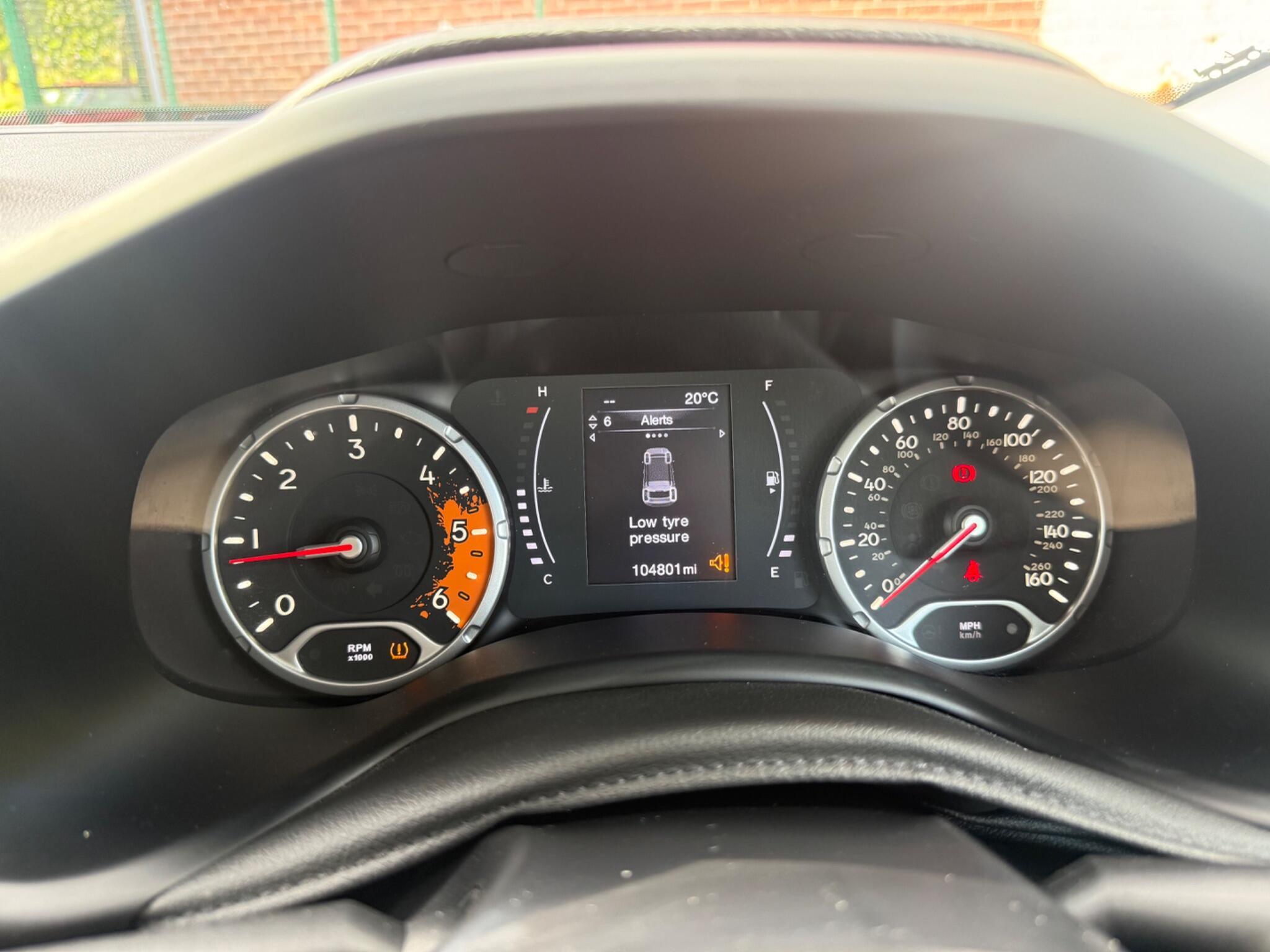 Jeep Renegade - Image 14