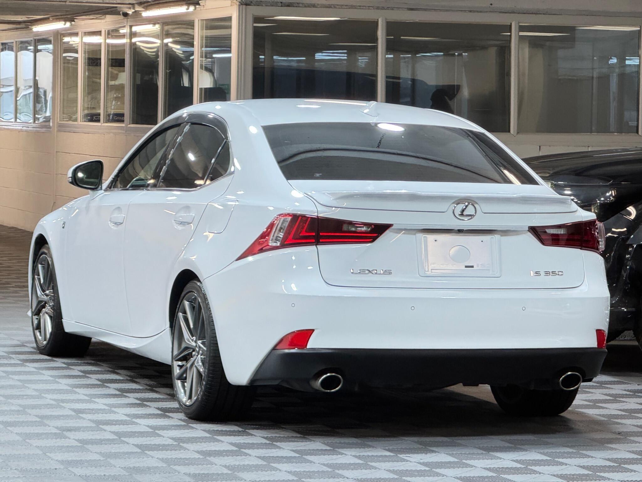 Lexus IS - Image 3