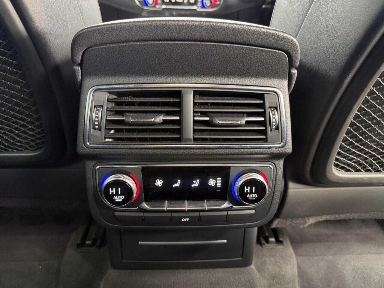 Audi Q7 - Image 18