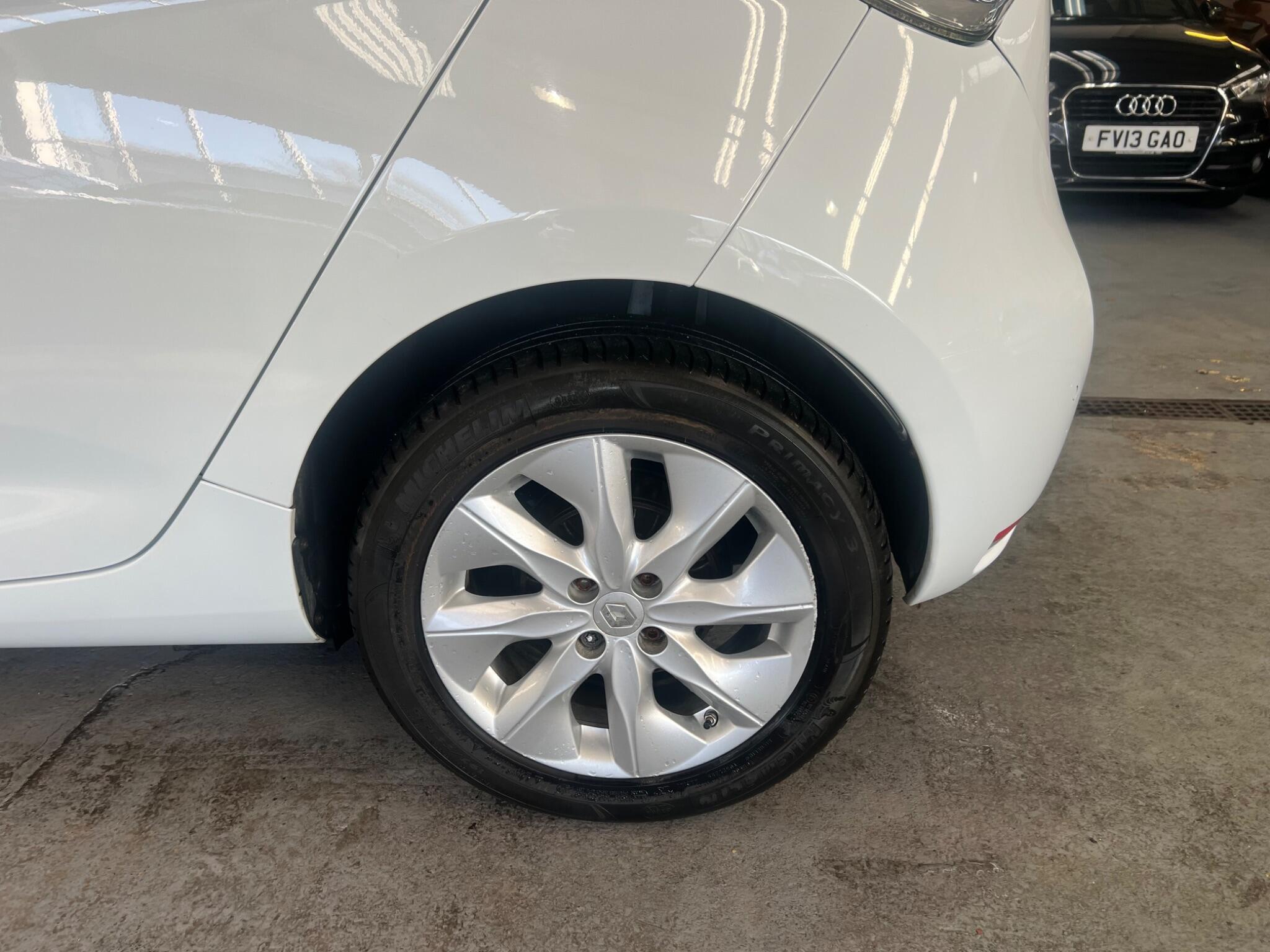 Renault Zoe - Image 29