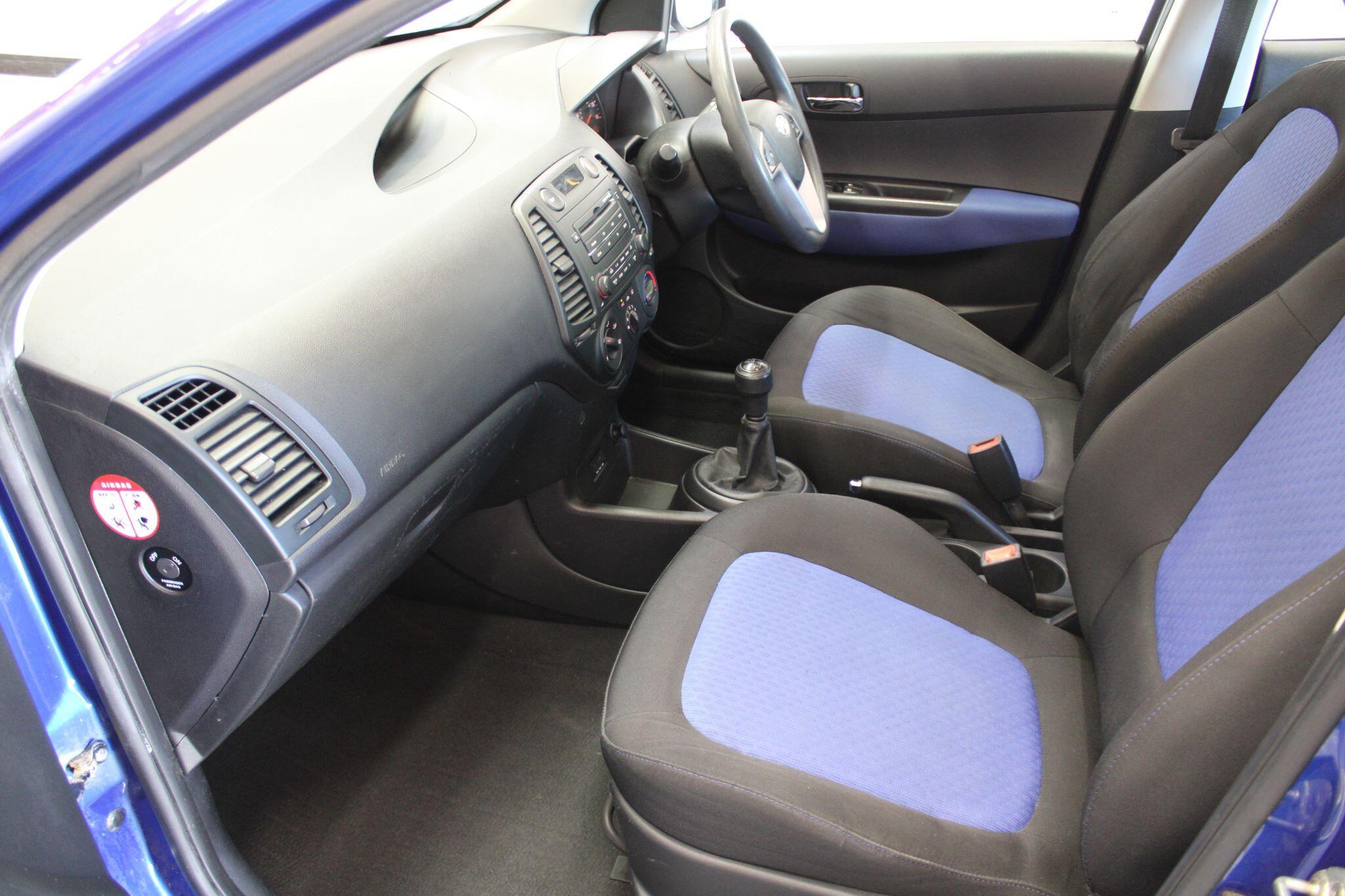 Hyundai i20 - Image 30