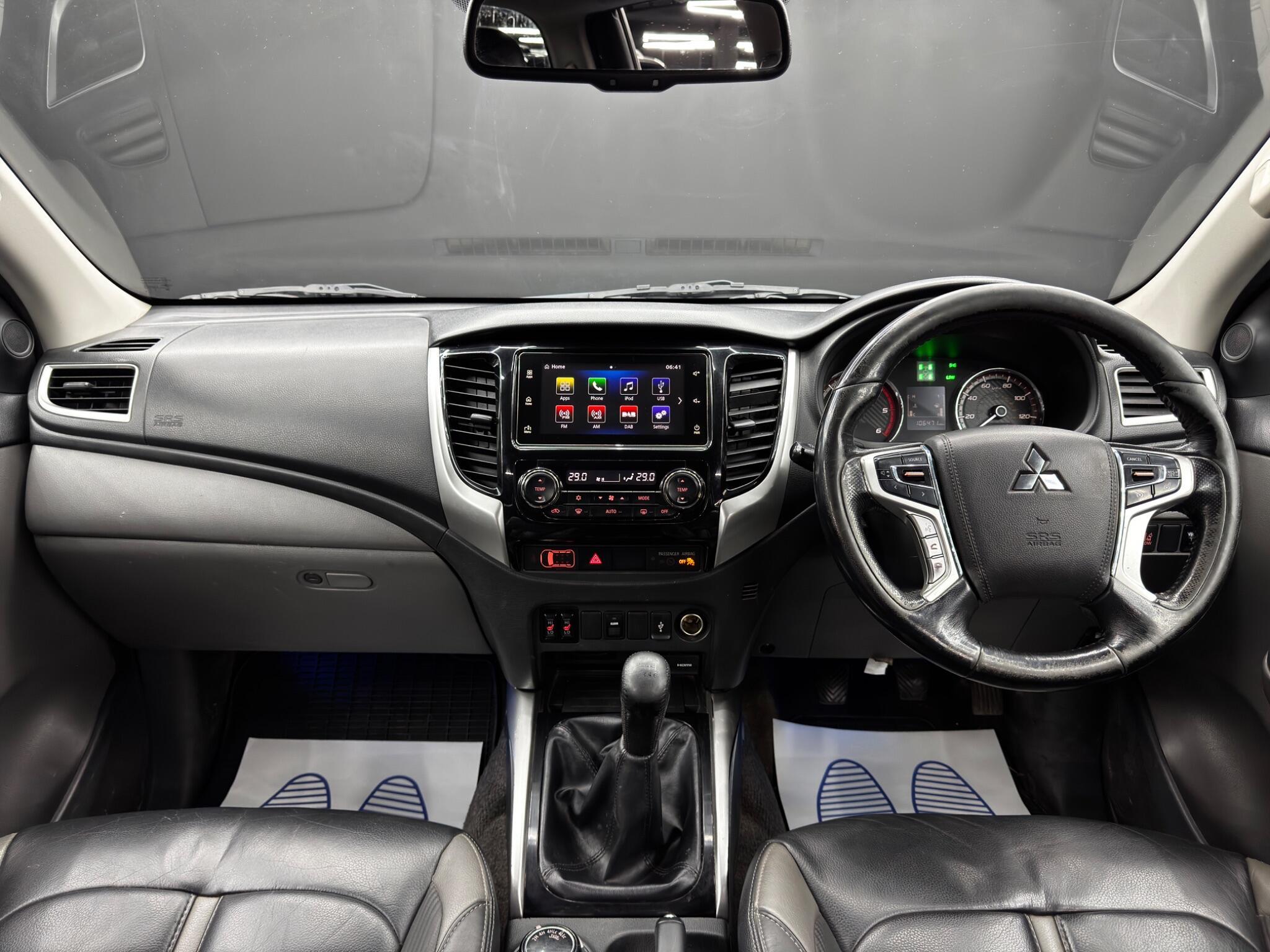 Mitsubishi L200 - Image 10
