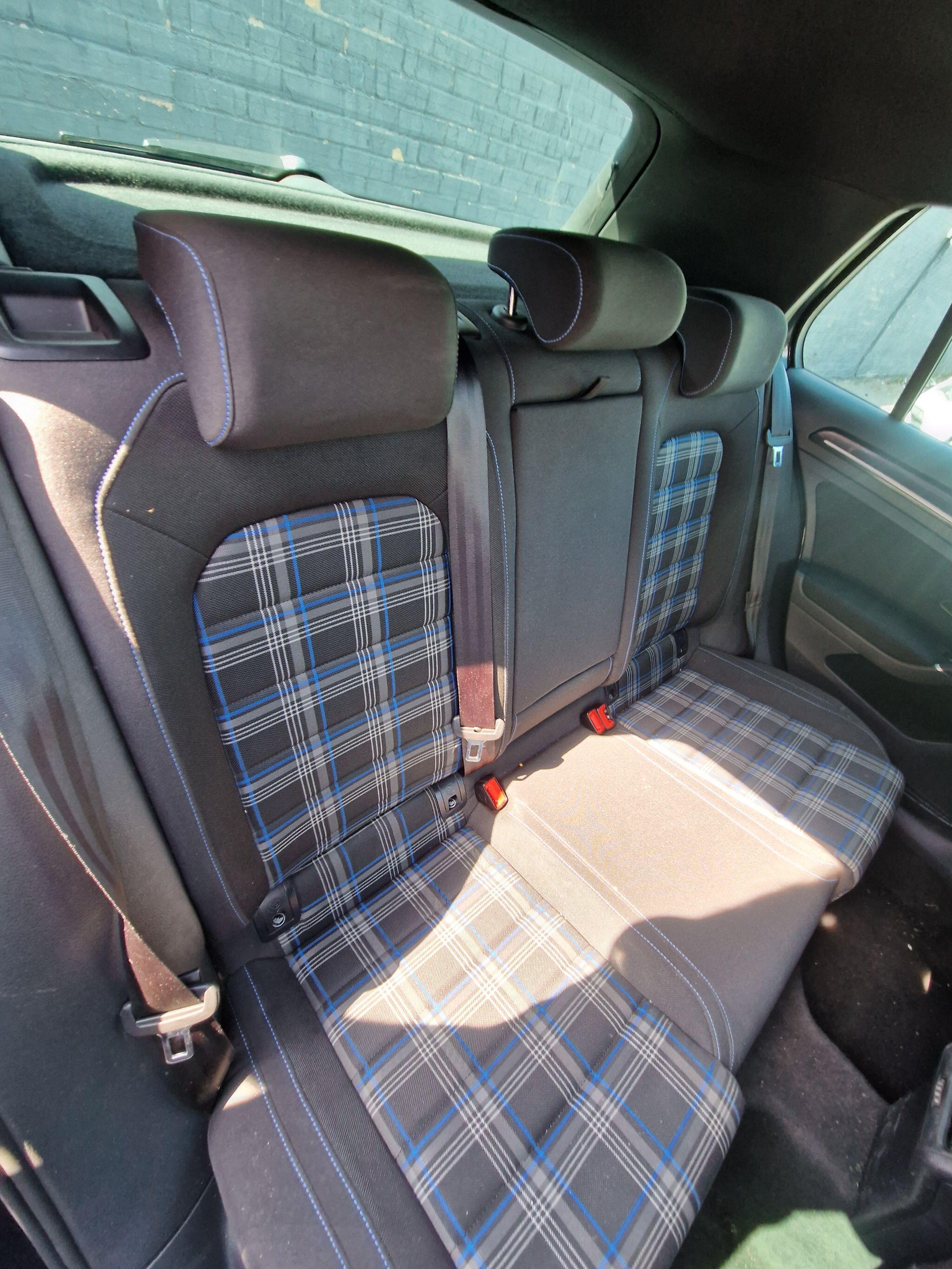 Volkswagen Golf - Image 34