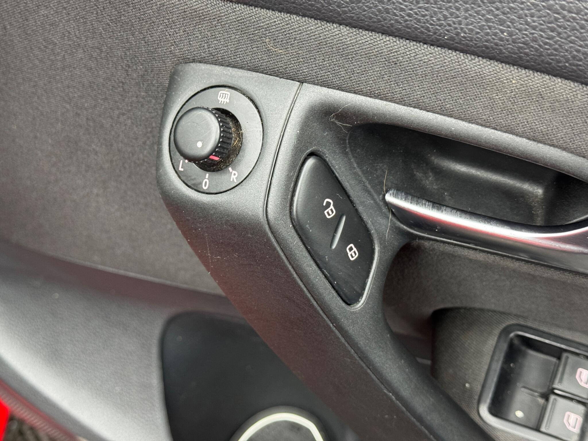 Volkswagen Polo - Image 30